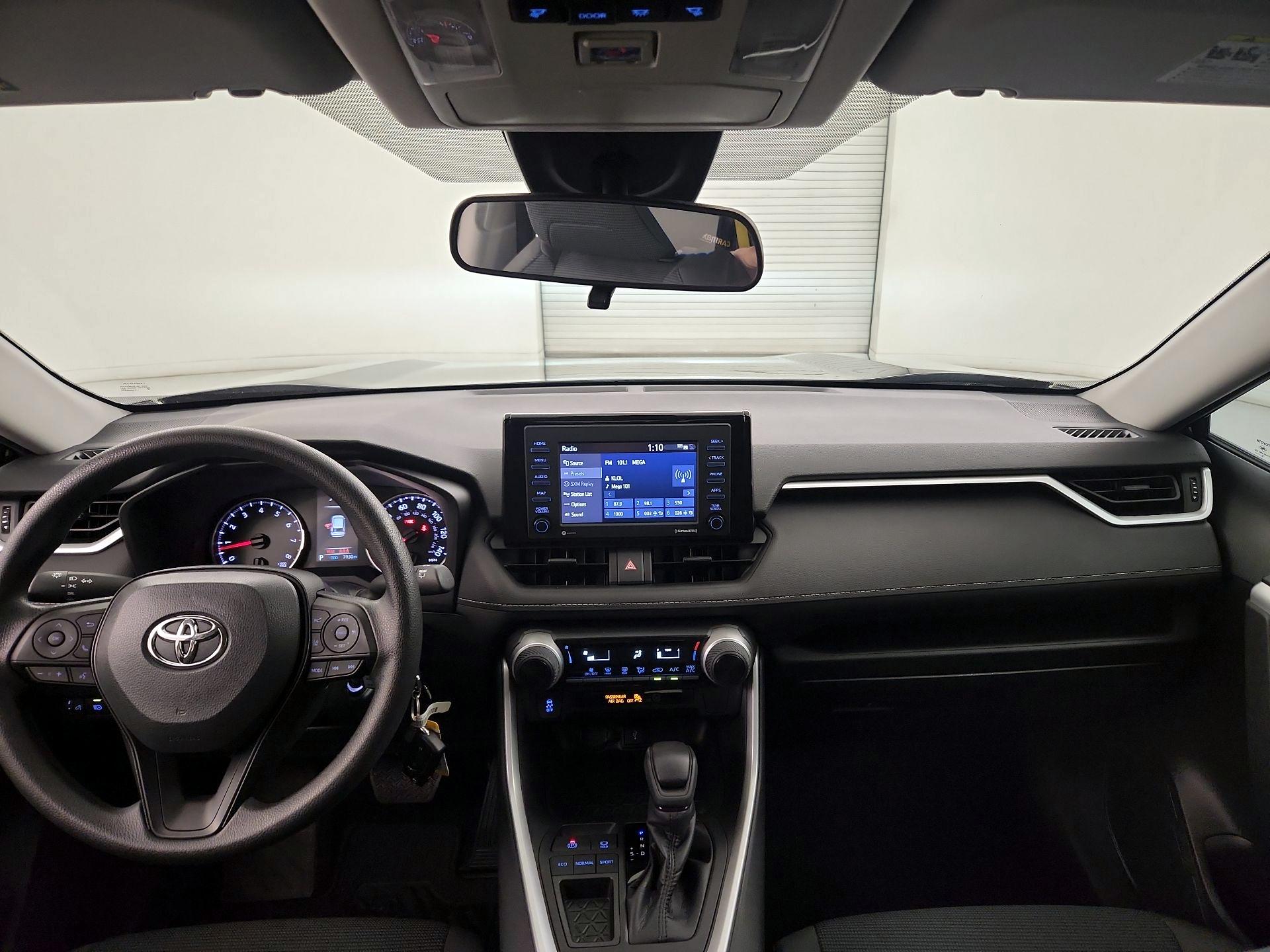 Thumbnail: 2022 Toyota RAV4 - 9