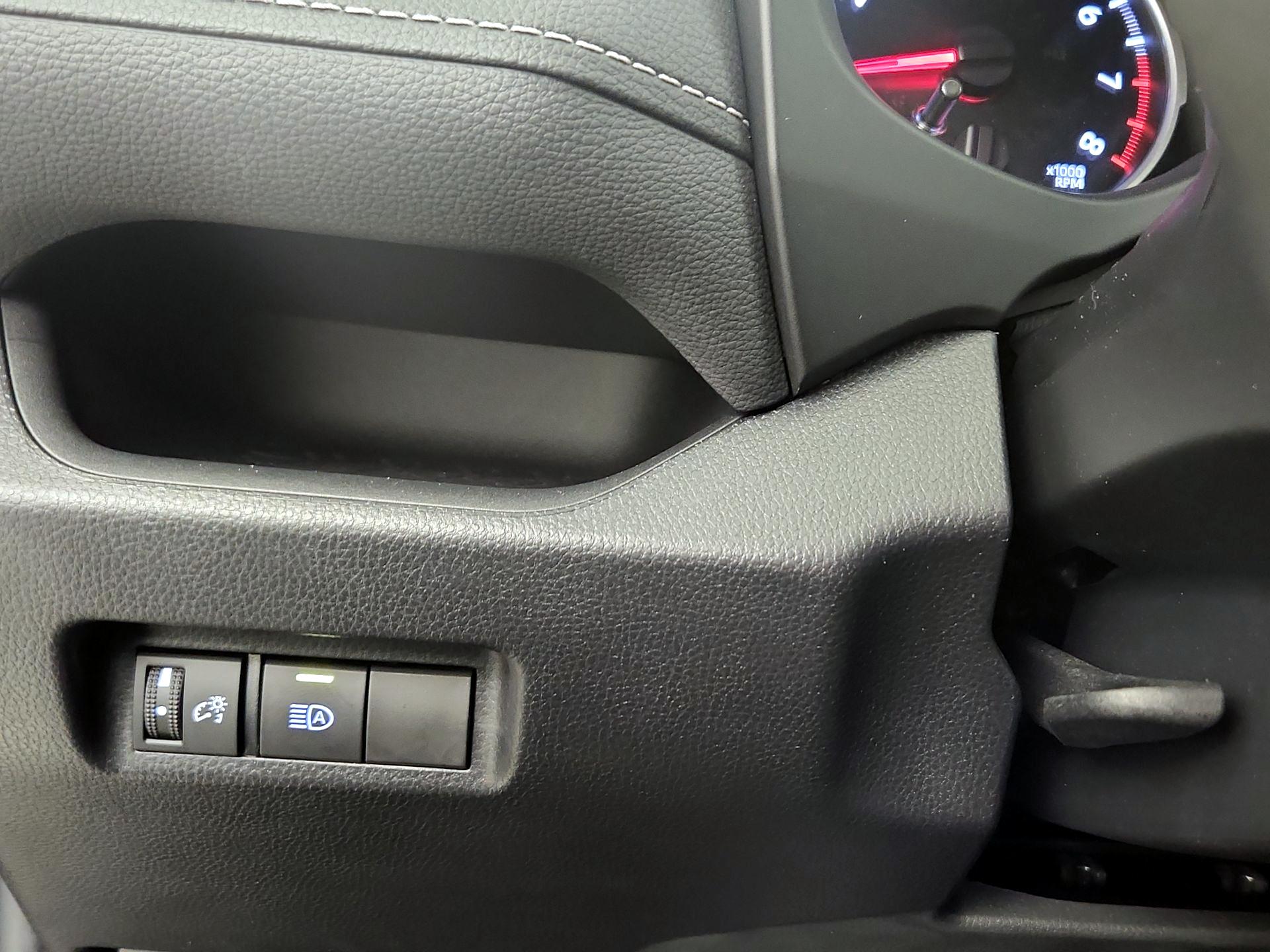 Thumbnail: 2022 Toyota RAV4 - 13