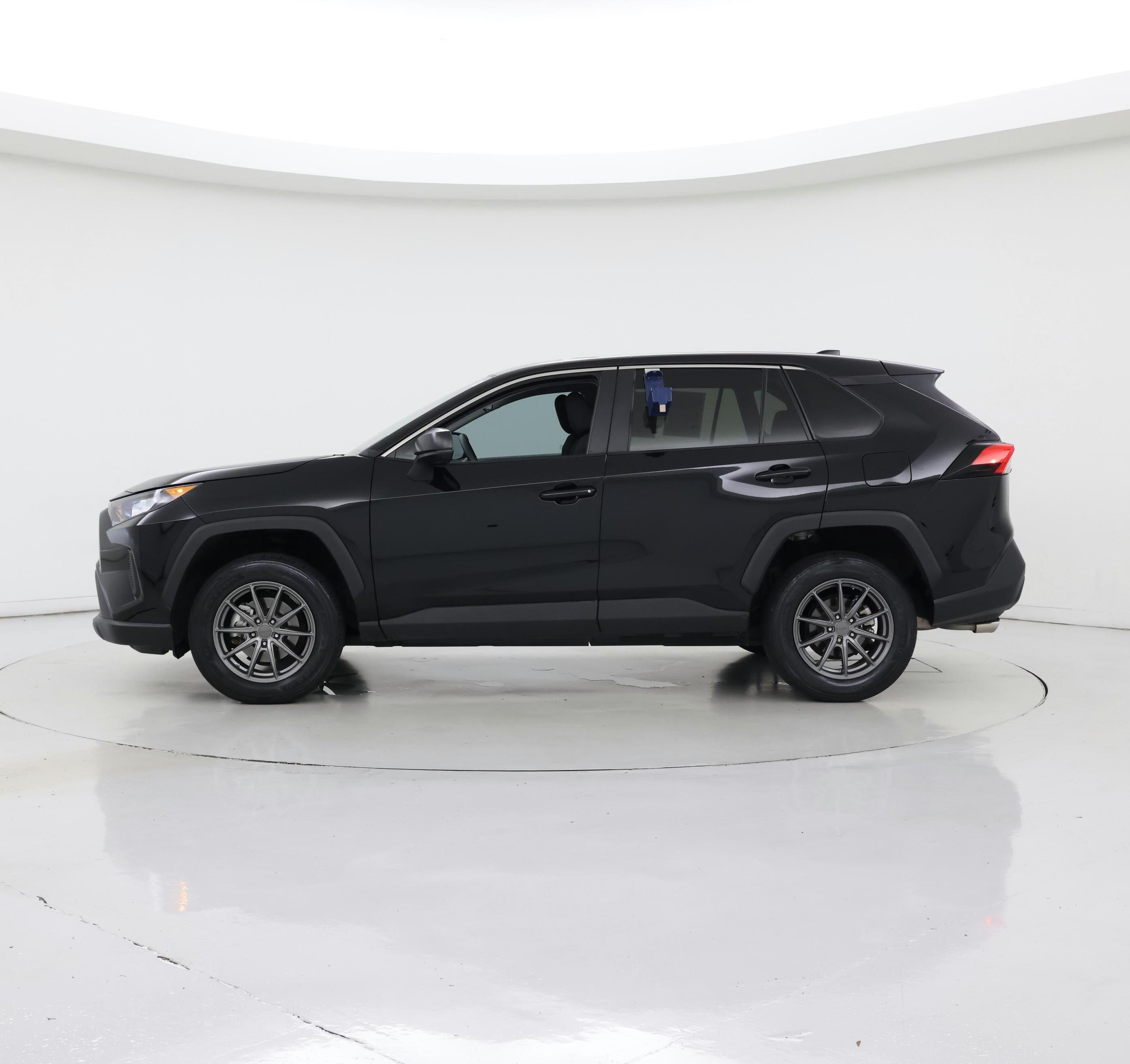 Thumbnail: 2022 Toyota RAV4 - 3