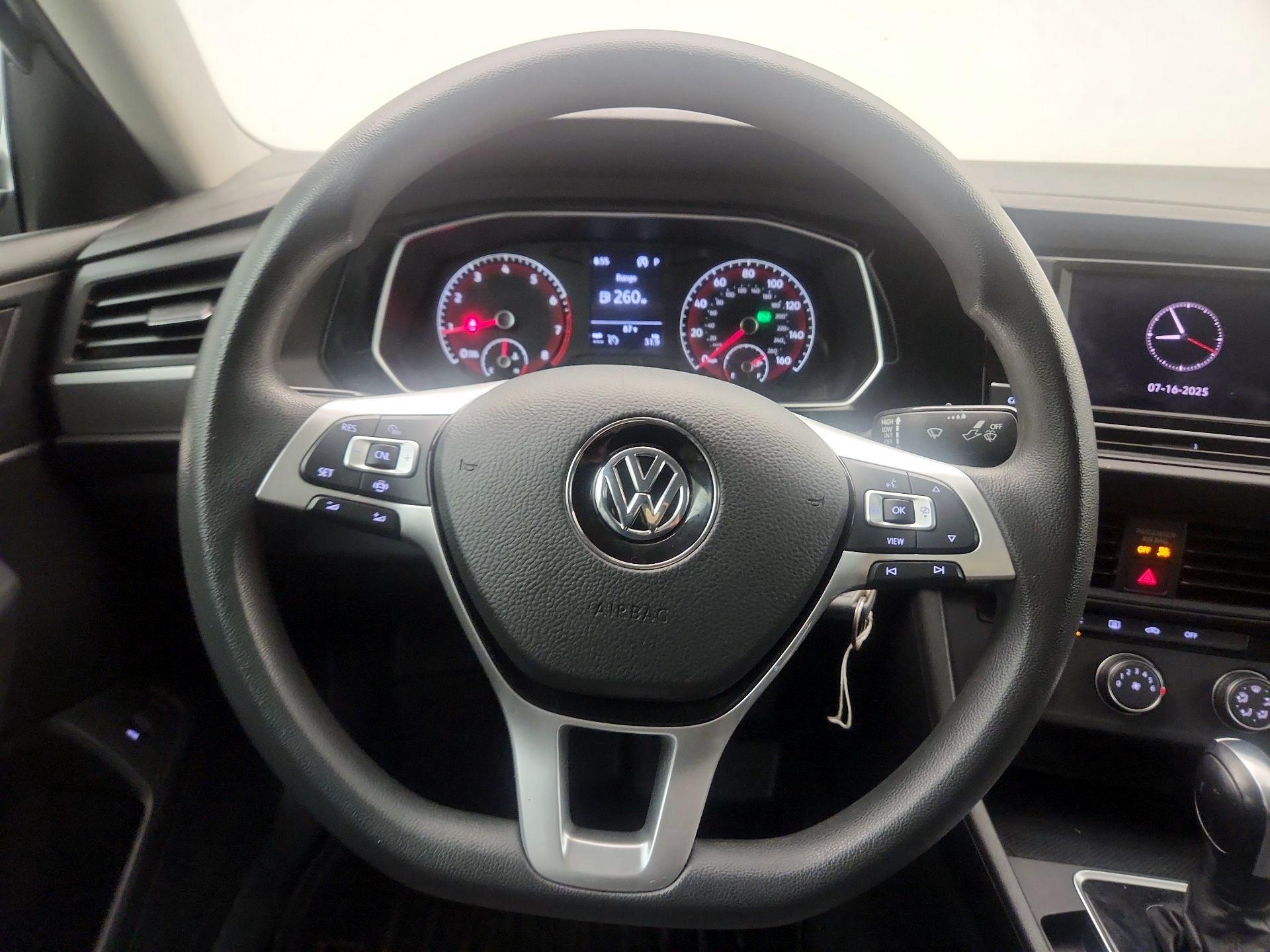 Thumbnail: 2019 Volkswagen Jetta - 10