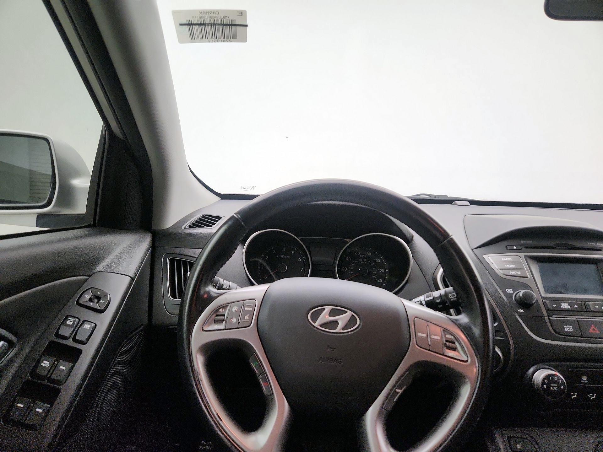 Thumbnail: 2015 Hyundai Tucson - 10