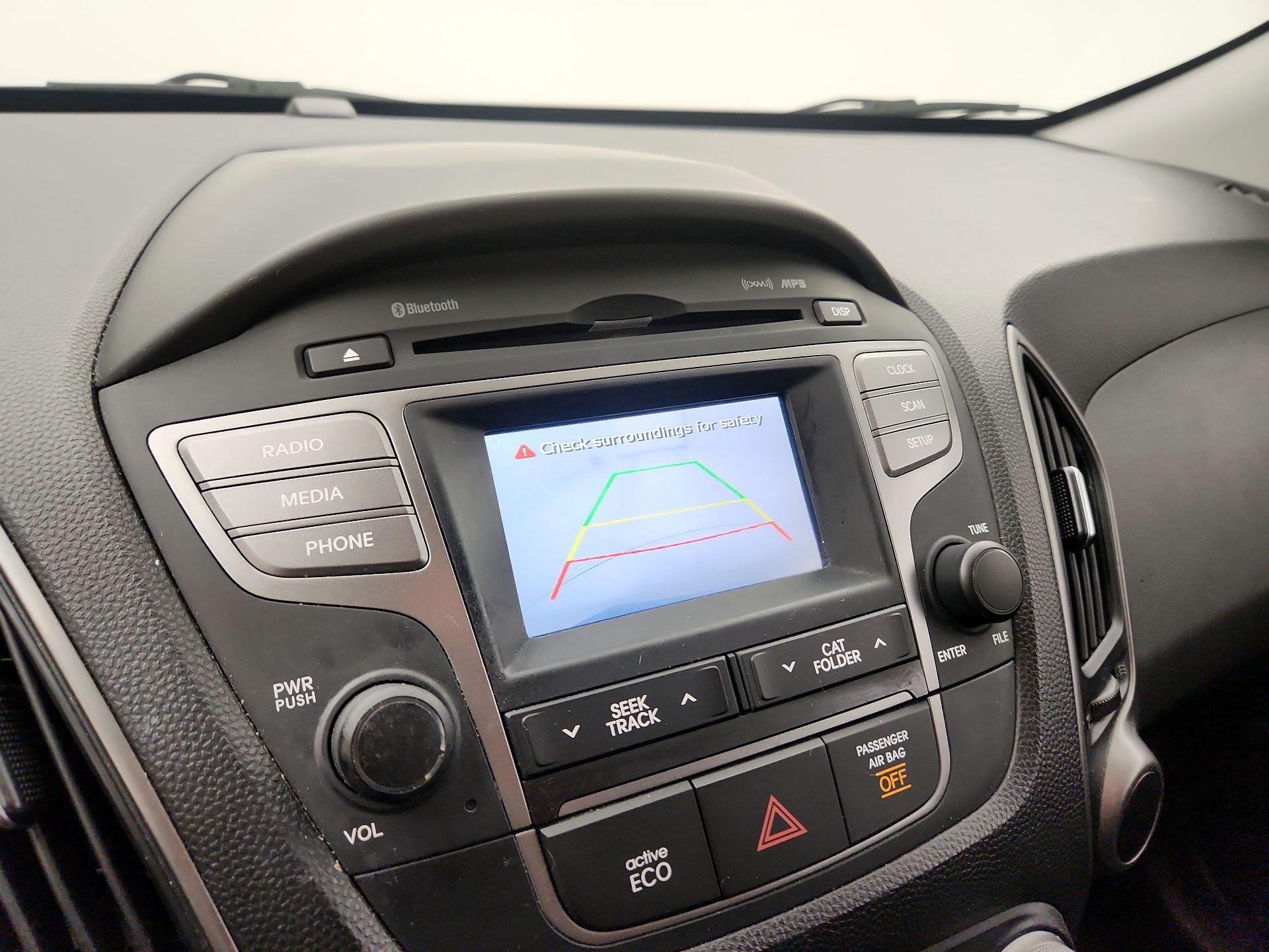 Thumbnail: 2015 Hyundai Tucson - 14