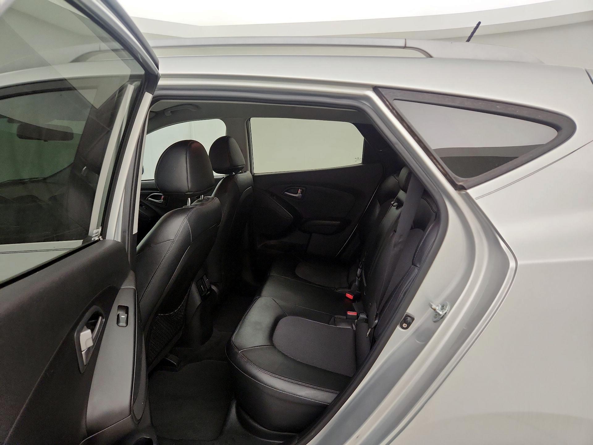 Thumbnail: 2015 Hyundai Tucson - 19