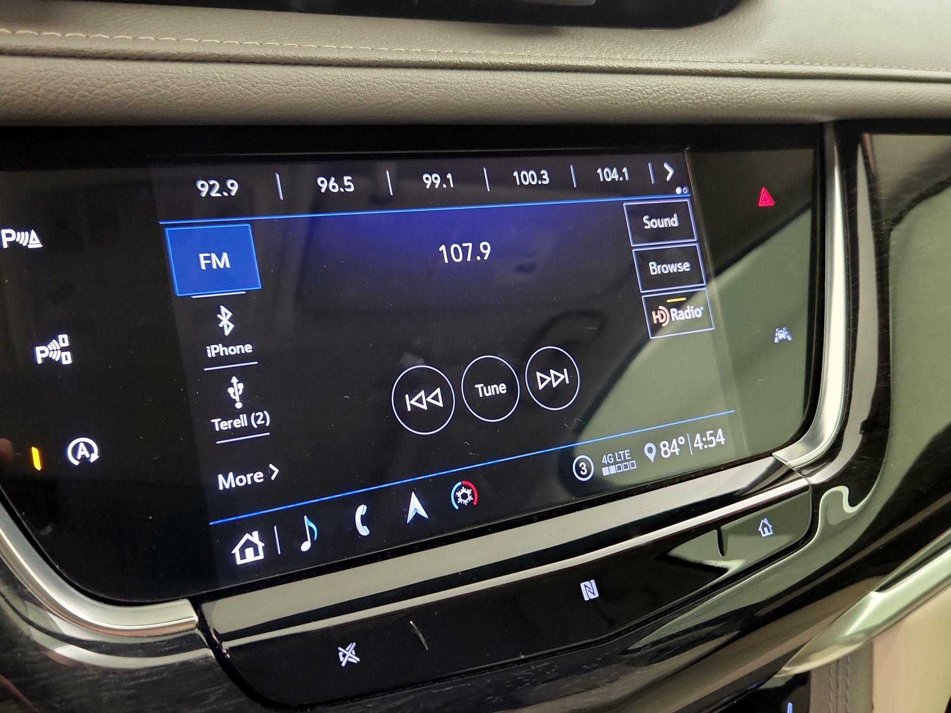Thumbnail: 2020 Cadillac XT6 - 16