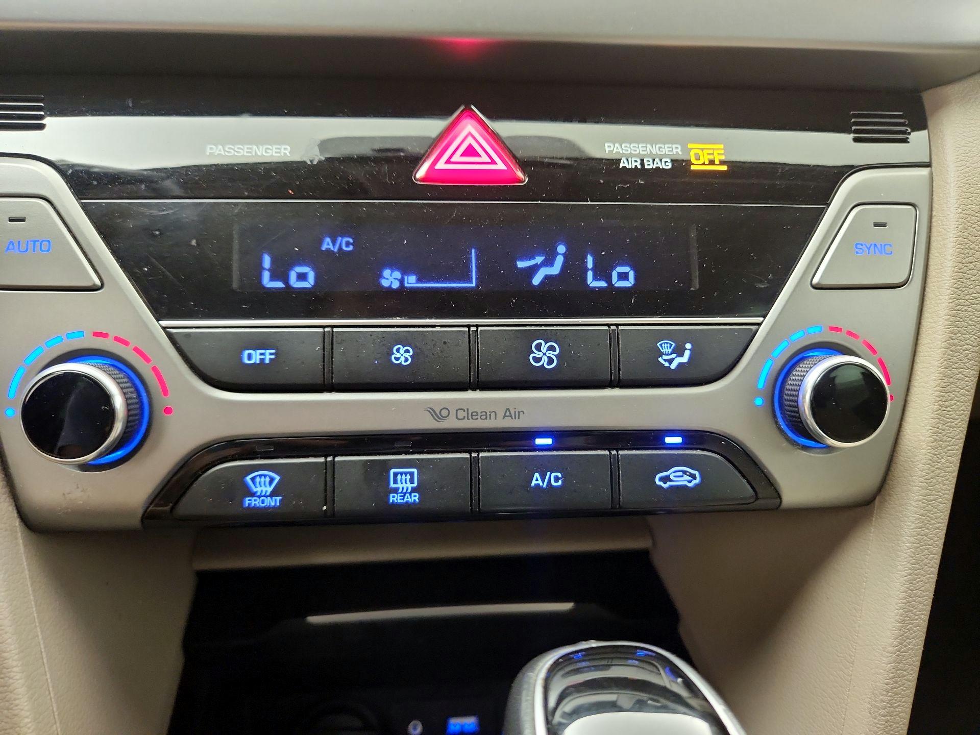 Thumbnail: 2017 Hyundai Elantra - 16
