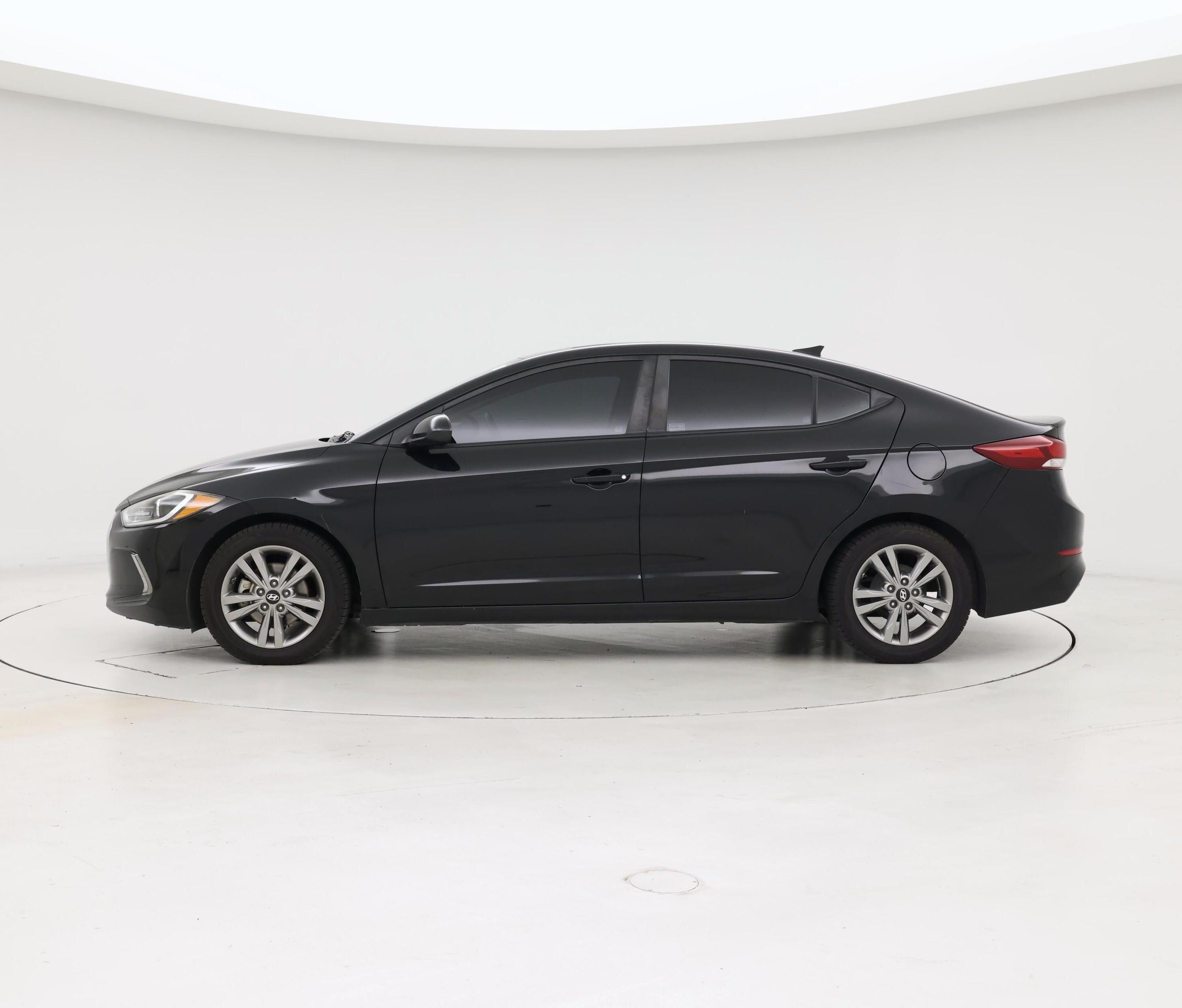 Thumbnail: 2017 Hyundai Elantra - 3