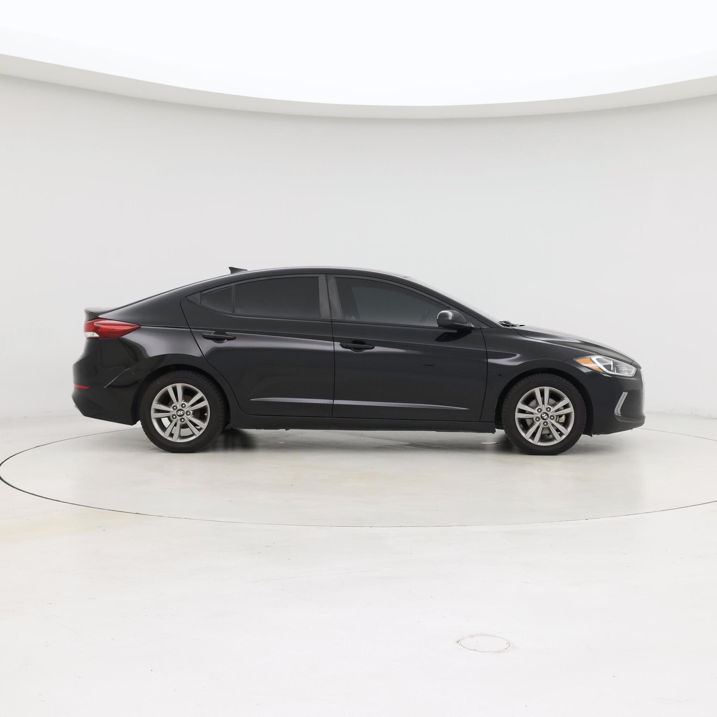 Thumbnail: 2017 Hyundai Elantra - 7