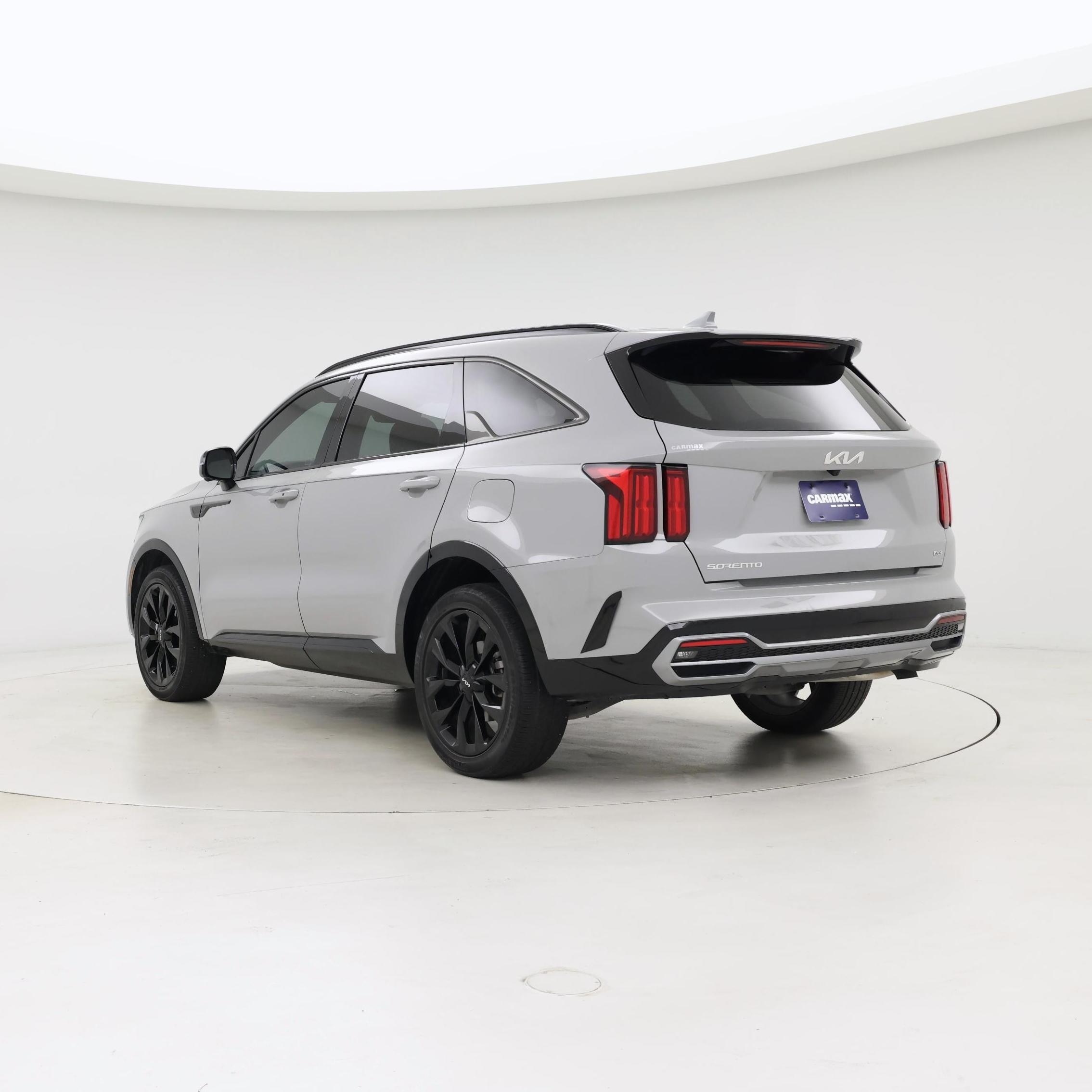 Thumbnail: 2023 Kia Sorento - 2