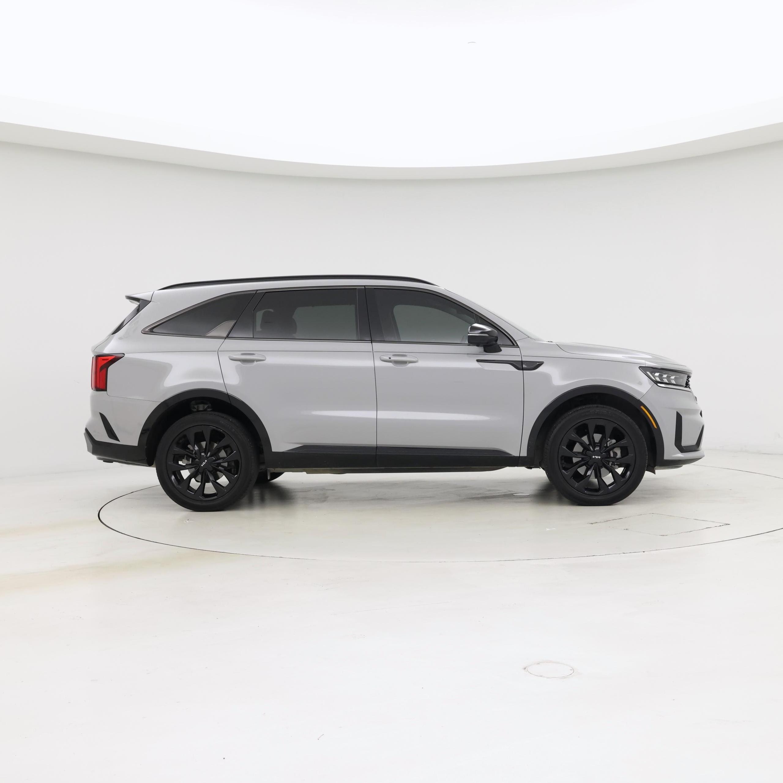 Thumbnail: 2023 Kia Sorento - 7