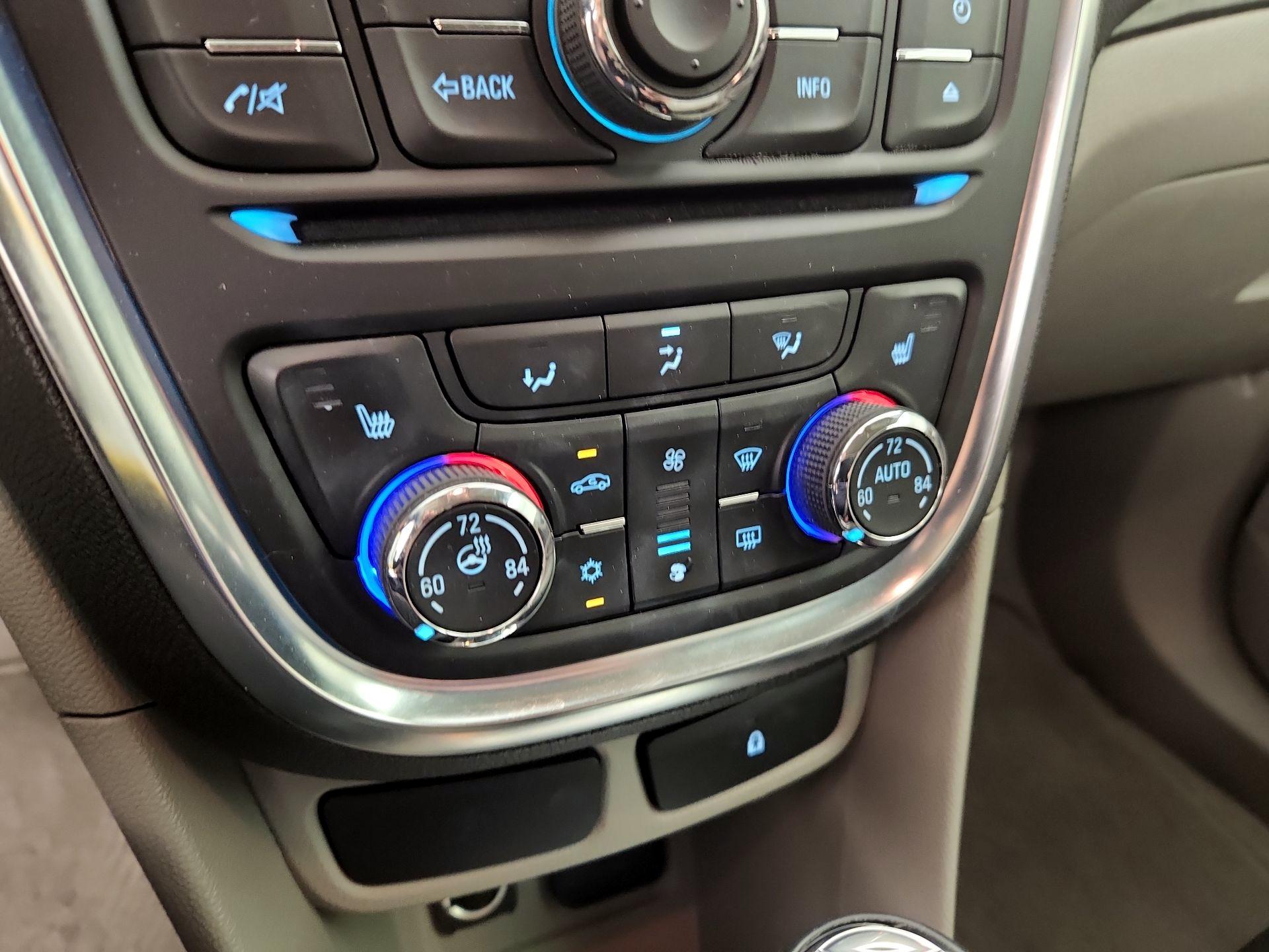 Thumbnail: 2014 Buick Encore - 17