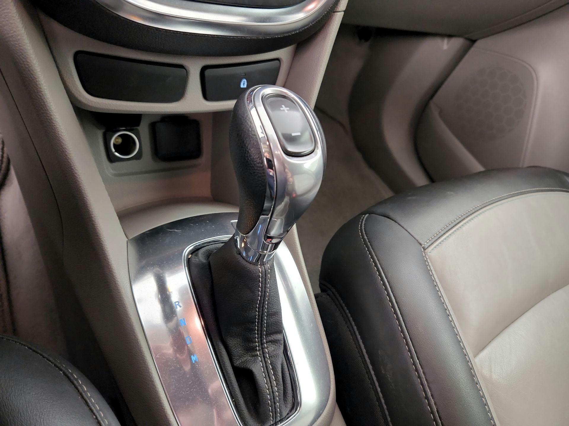 Thumbnail: 2014 Buick Encore - 18