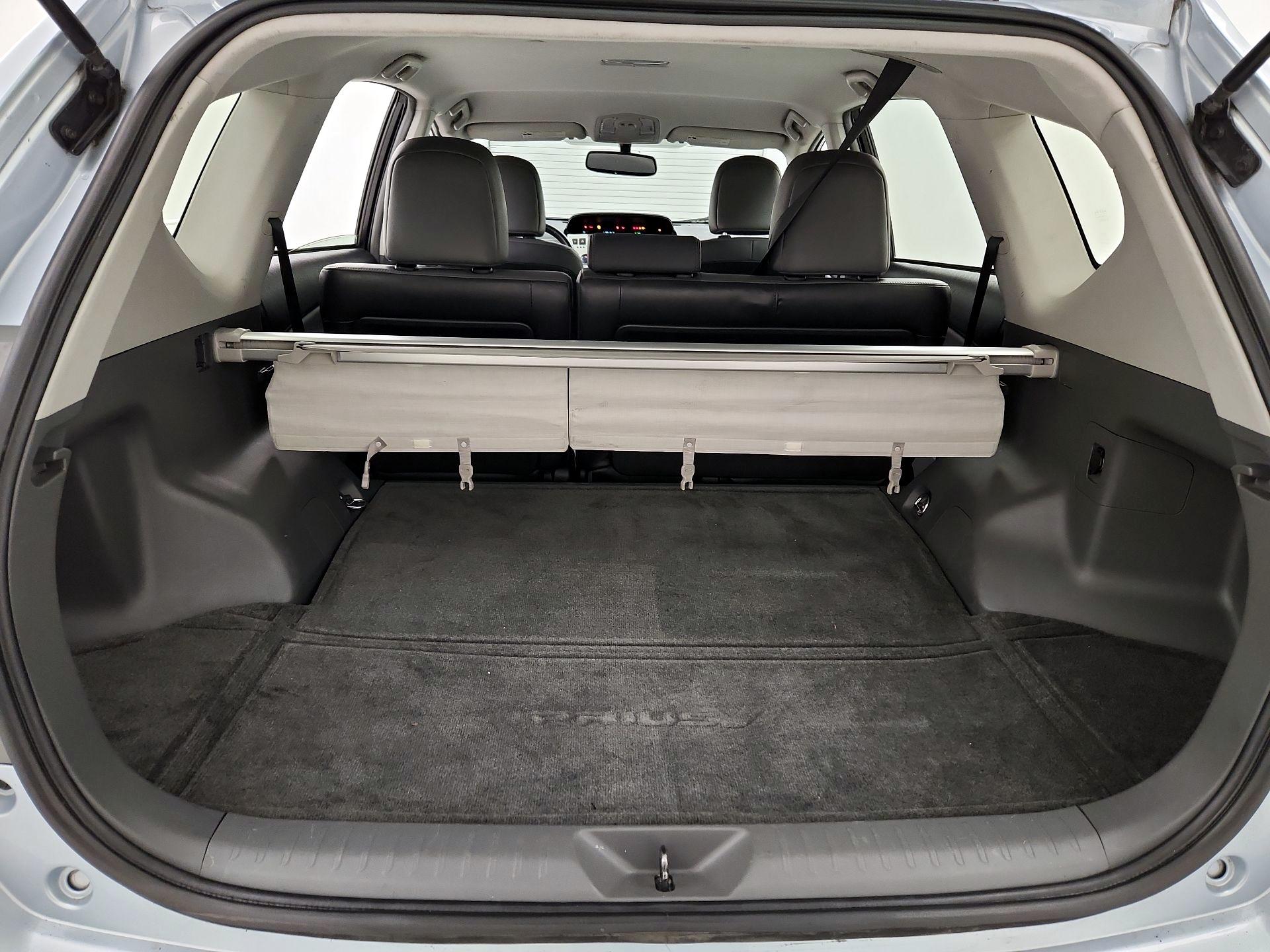 Thumbnail: 2014 Toyota Prius v - 20