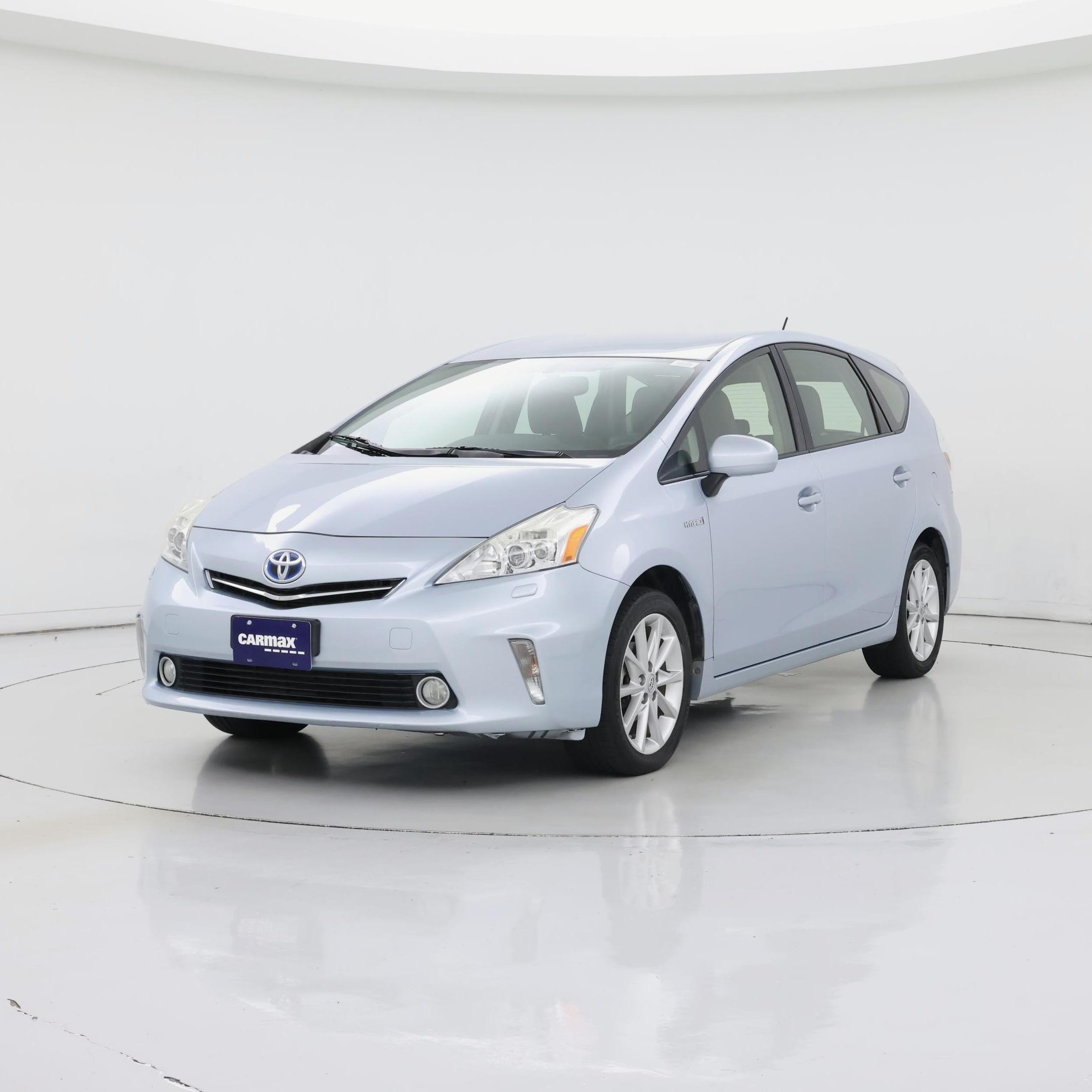 Thumbnail: 2014 Toyota Prius v - 4