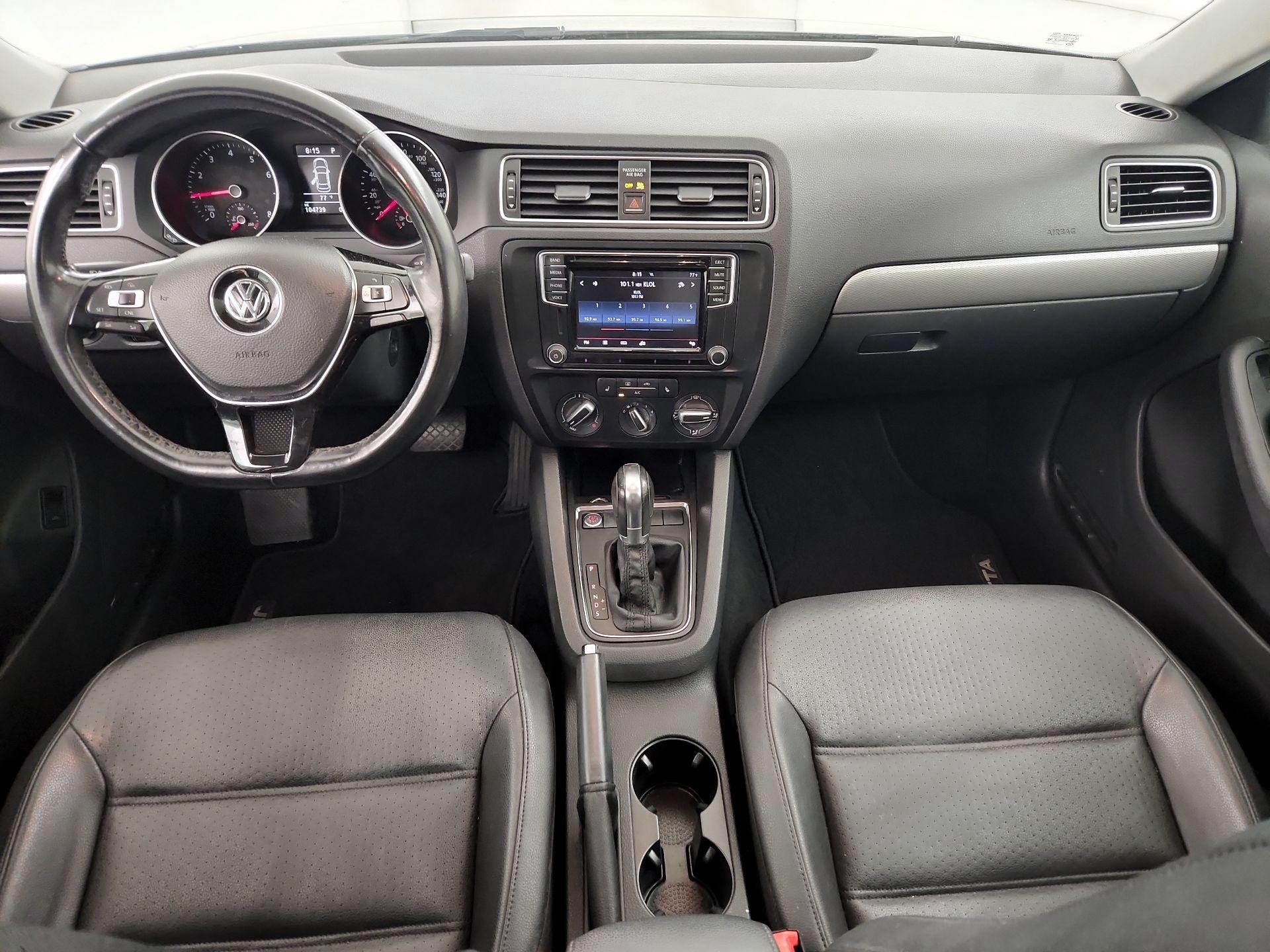 Thumbnail: 2017 Volkswagen Jetta - 9