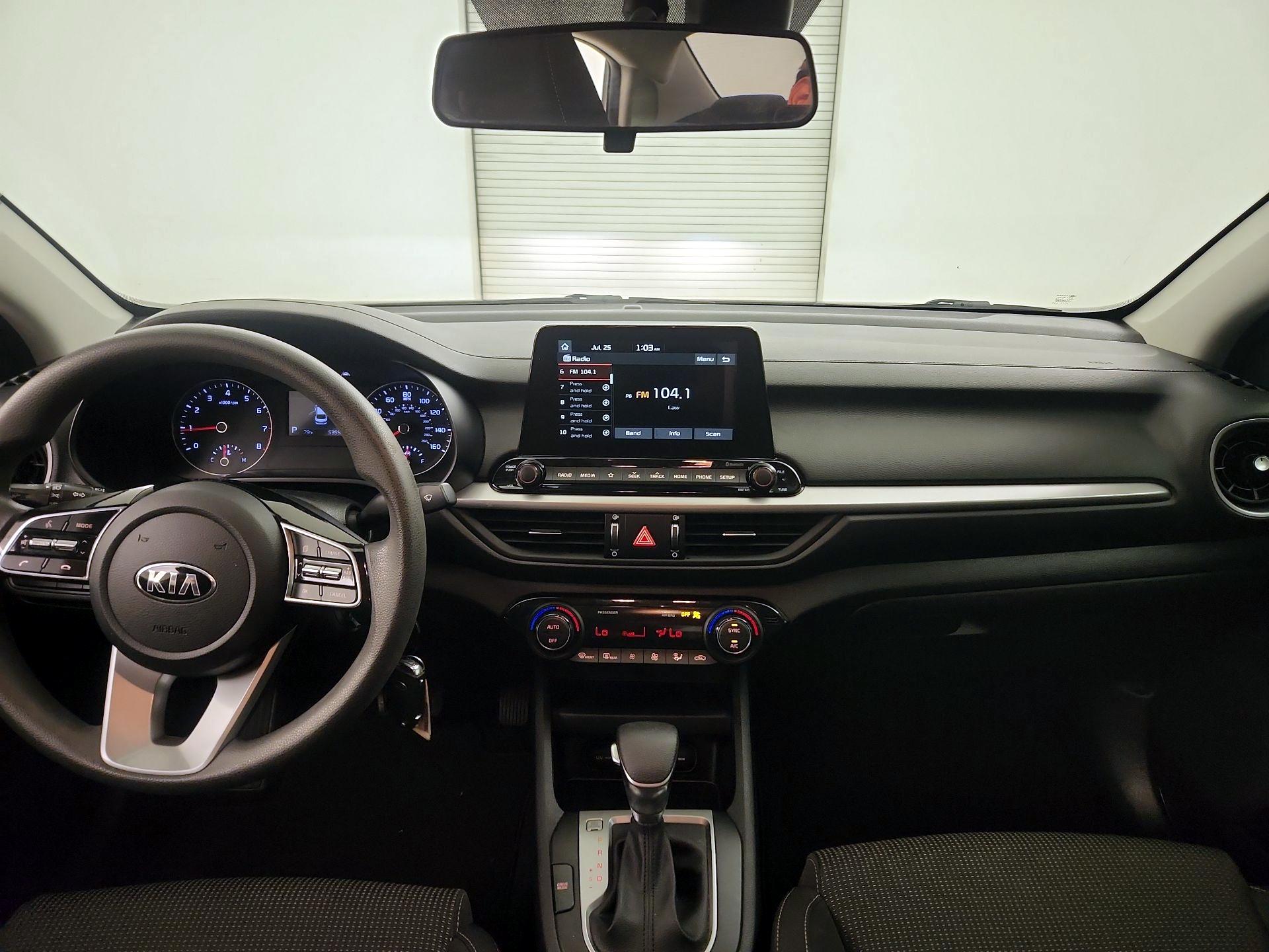 Thumbnail: 2019 Kia Forte - 9