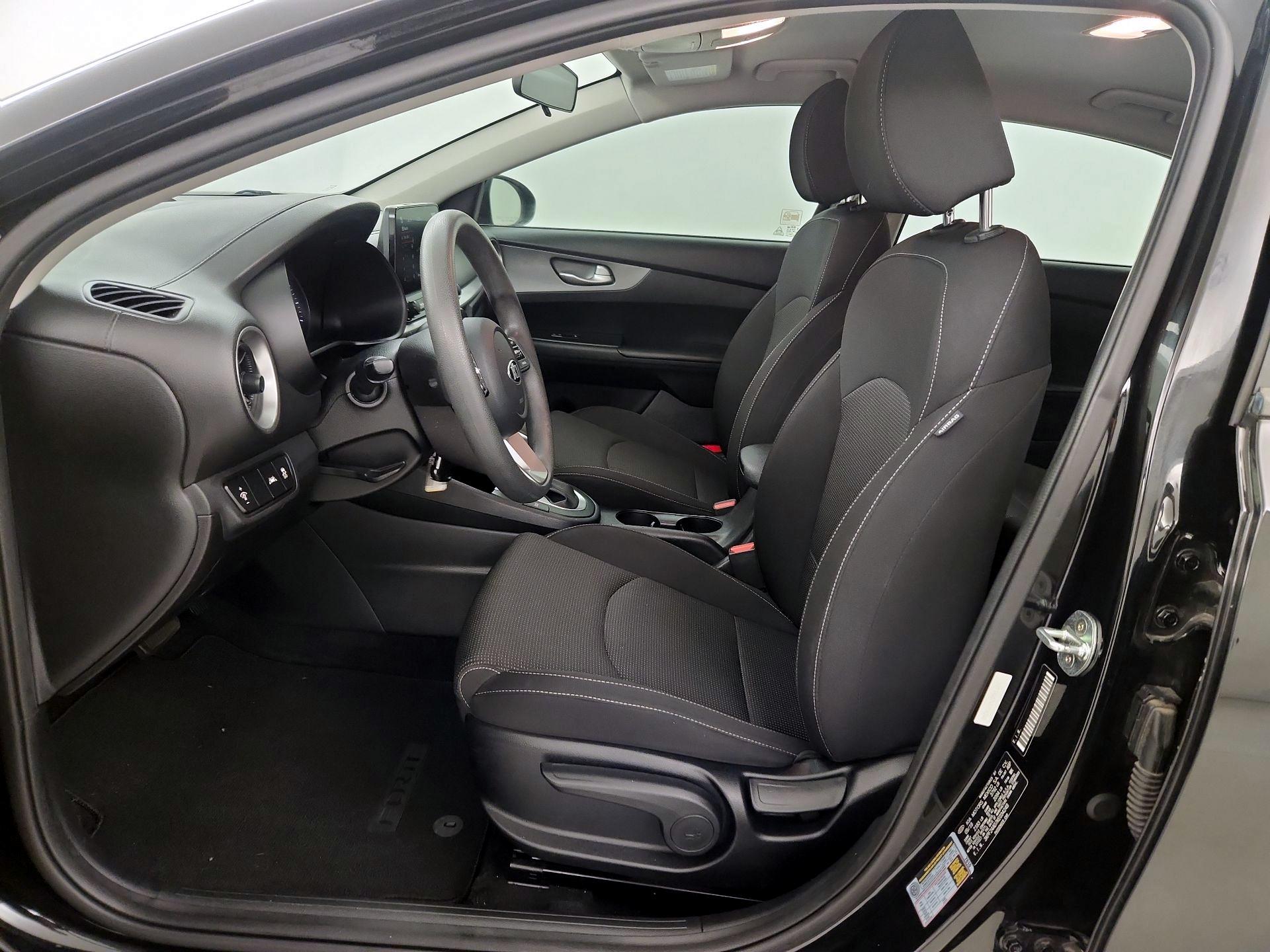 Thumbnail: 2019 Kia Forte - 11