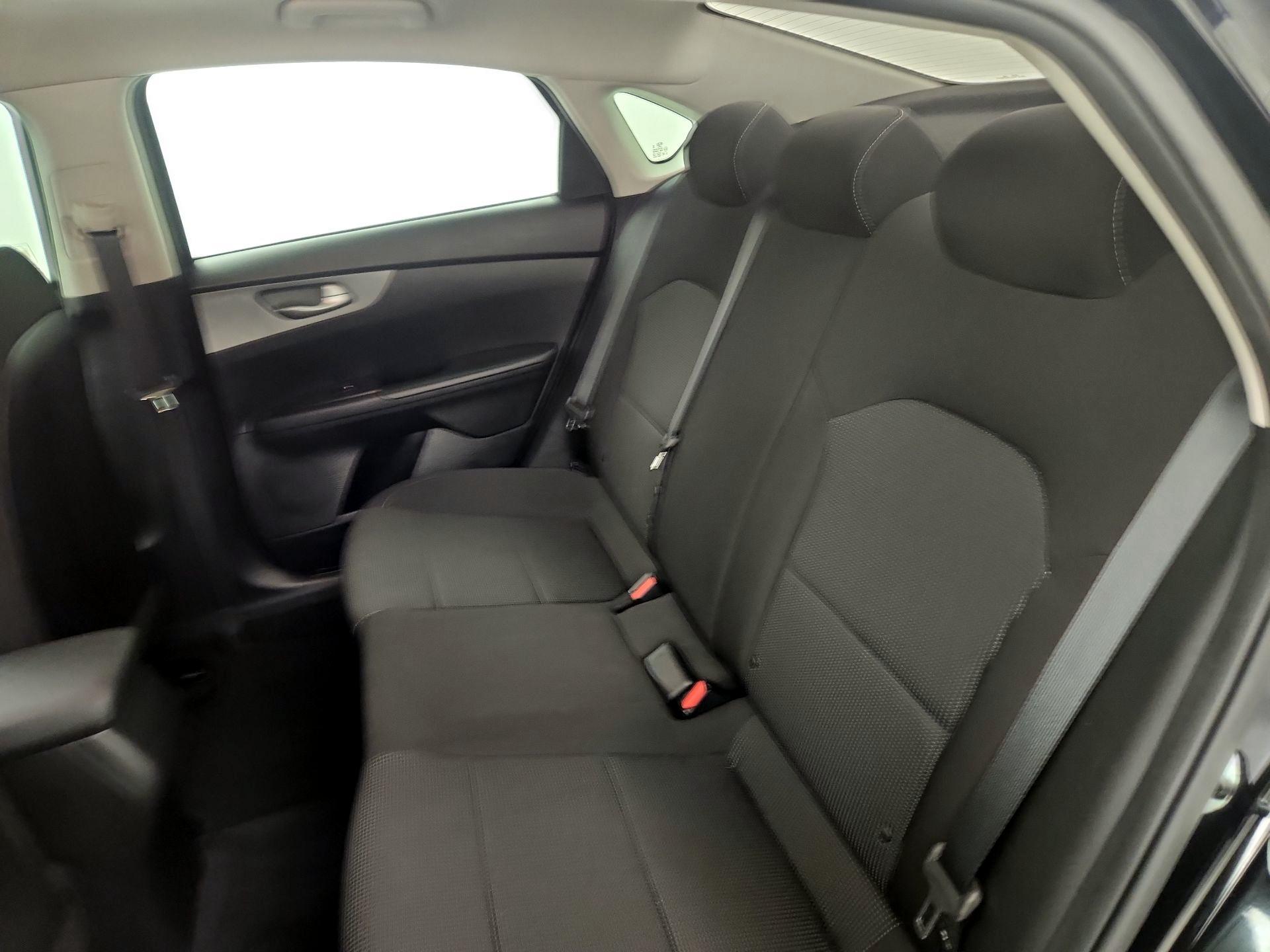 Thumbnail: 2019 Kia Forte - 19