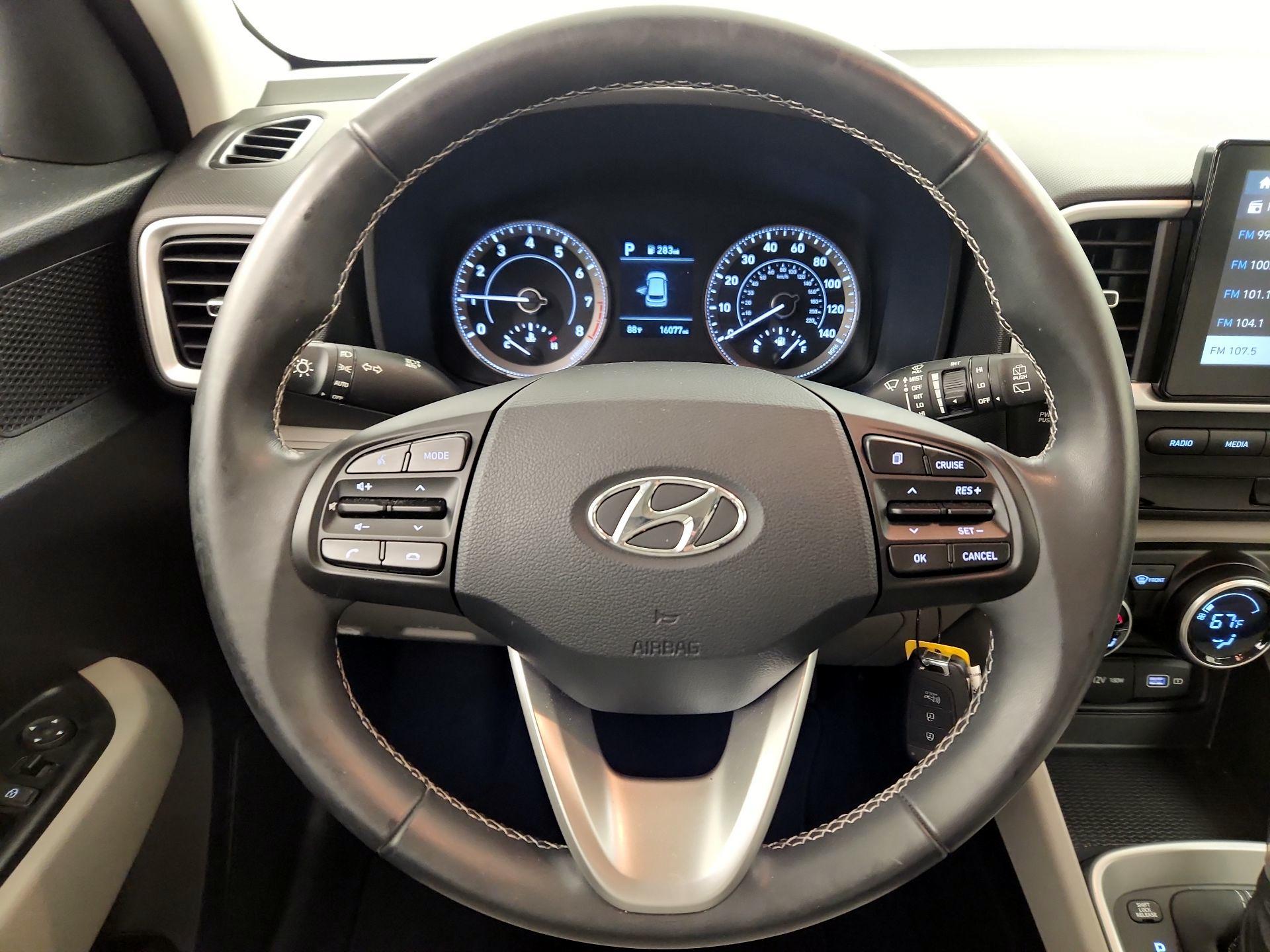 Thumbnail: 2022 Hyundai Venue - 10