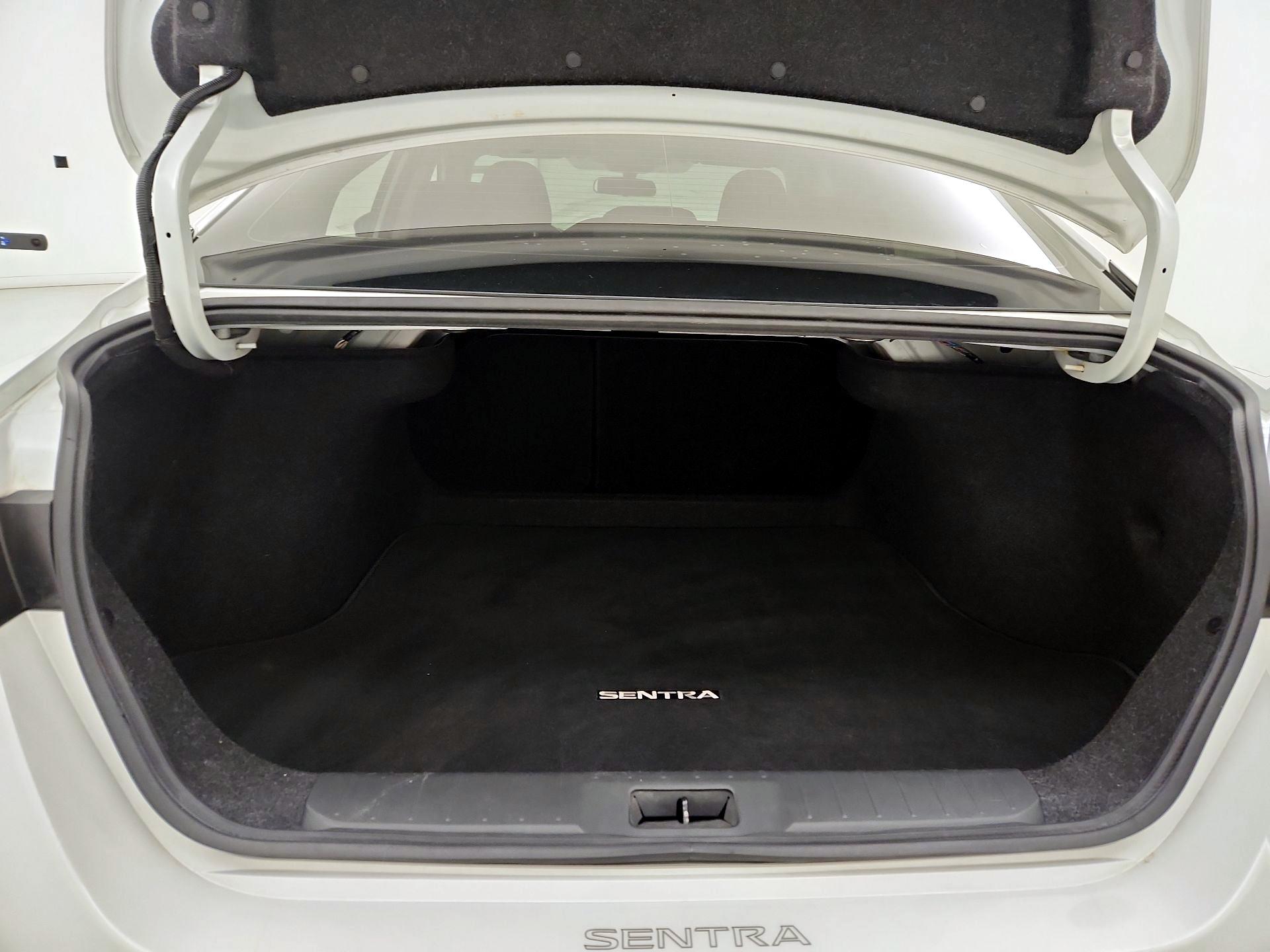 Thumbnail: 2021 Nissan Sentra - 20