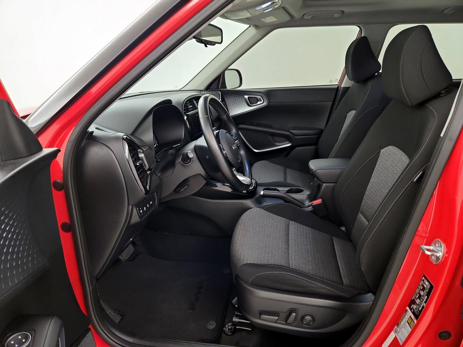 Thumbnail: 2023 Kia Soul - 11