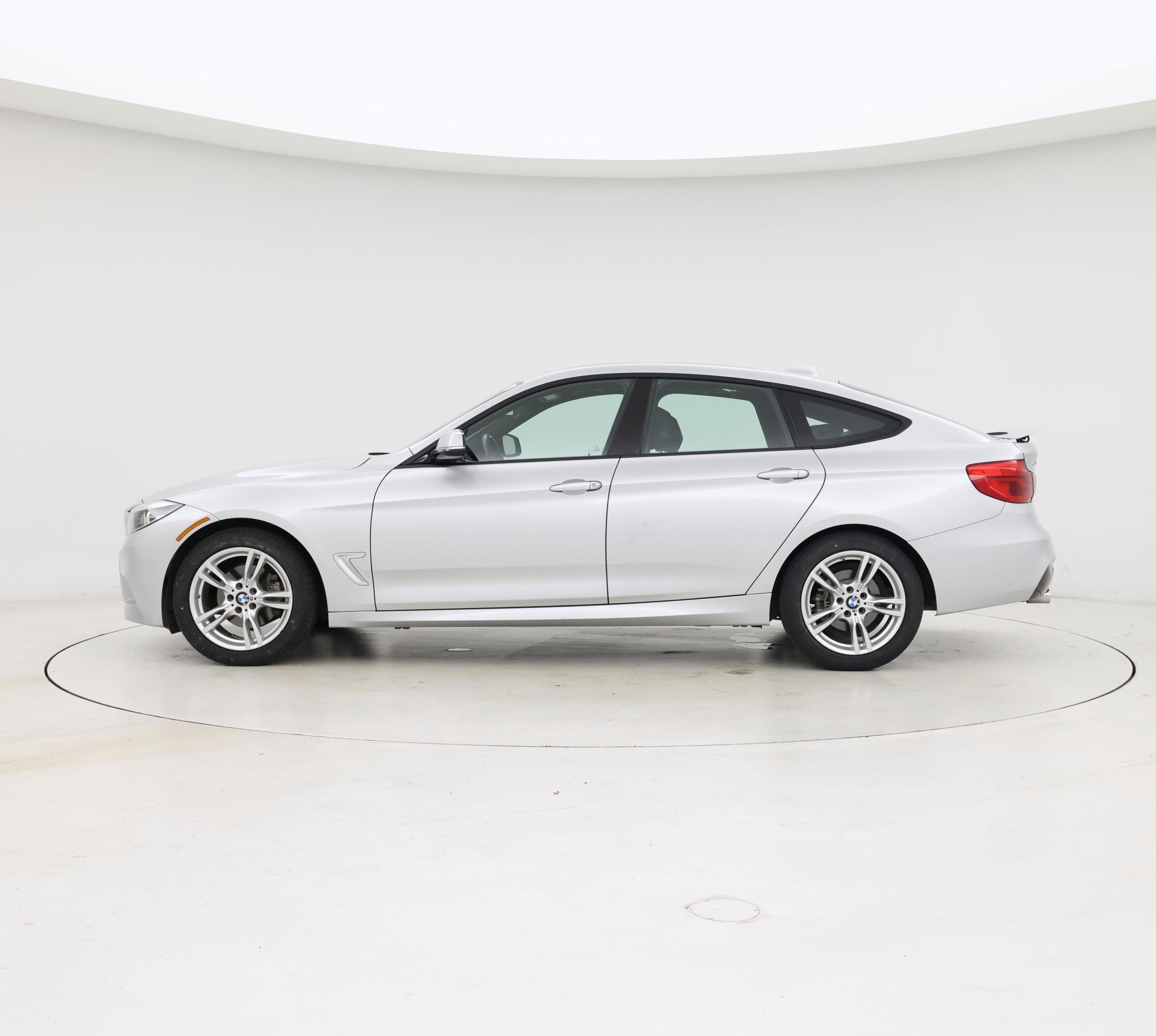 Thumbnail: 2018 BMW 3 Series - 3