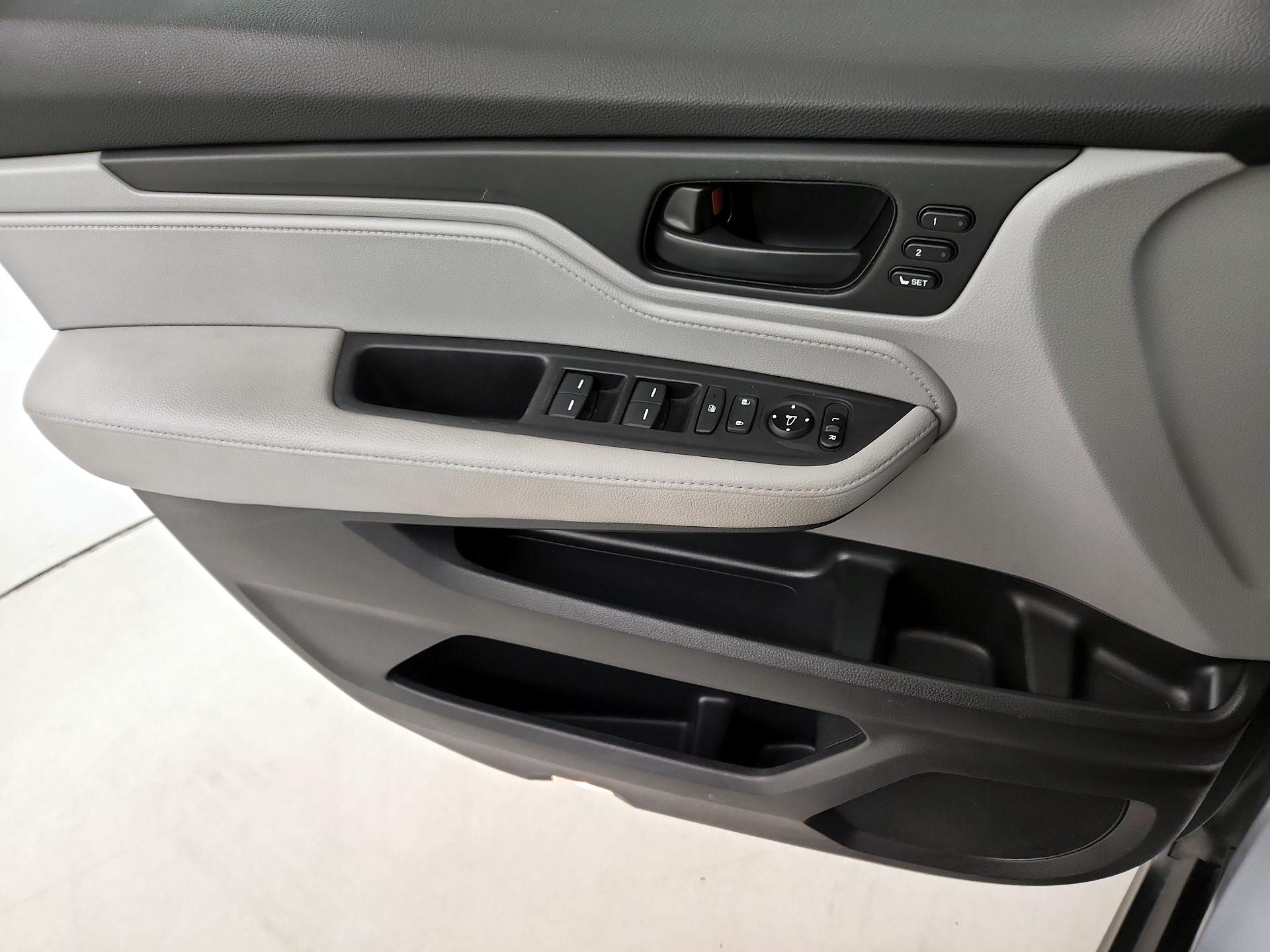 Thumbnail: 2020 Honda Odyssey - 12