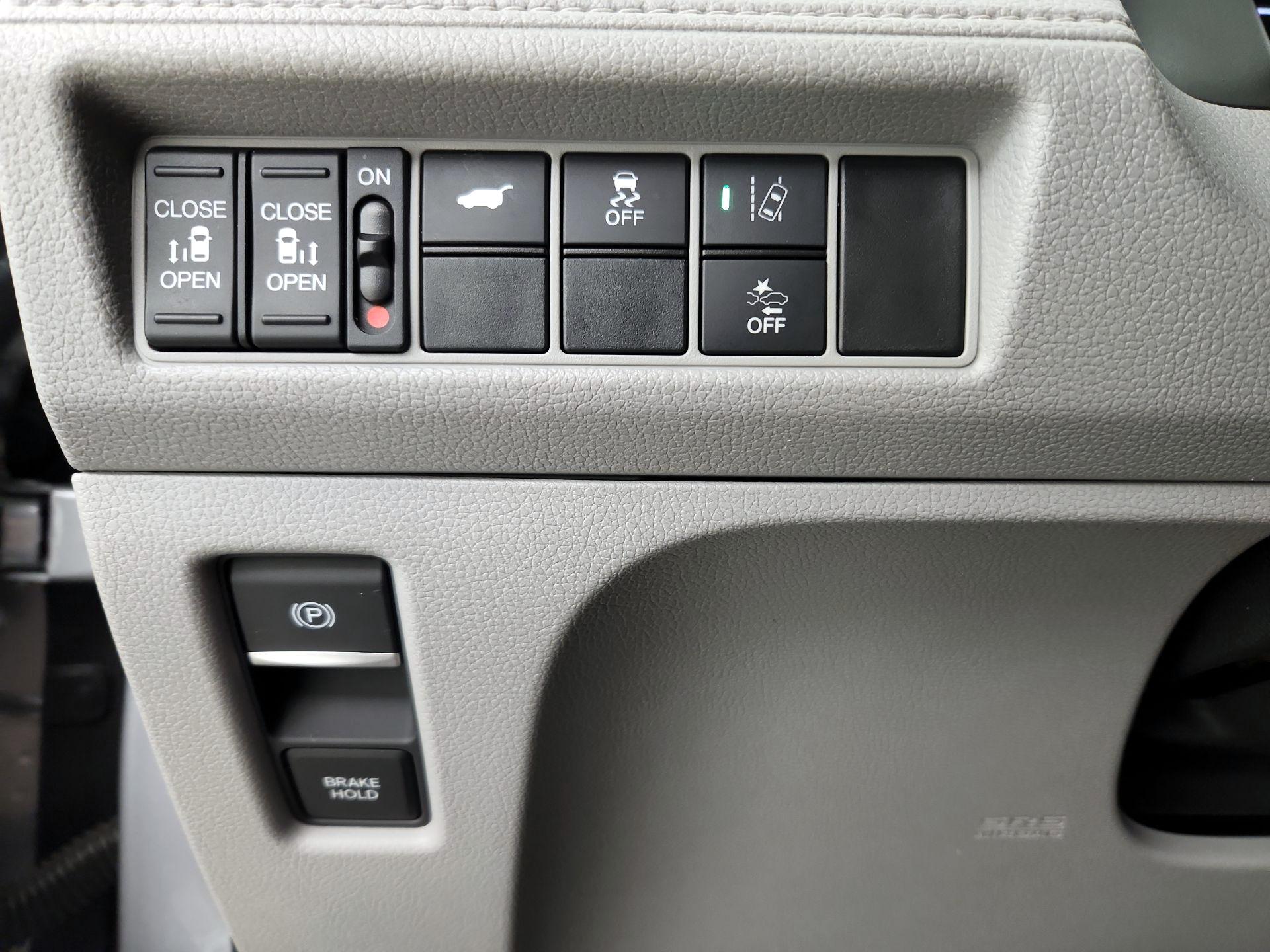 Thumbnail: 2020 Honda Odyssey - 13