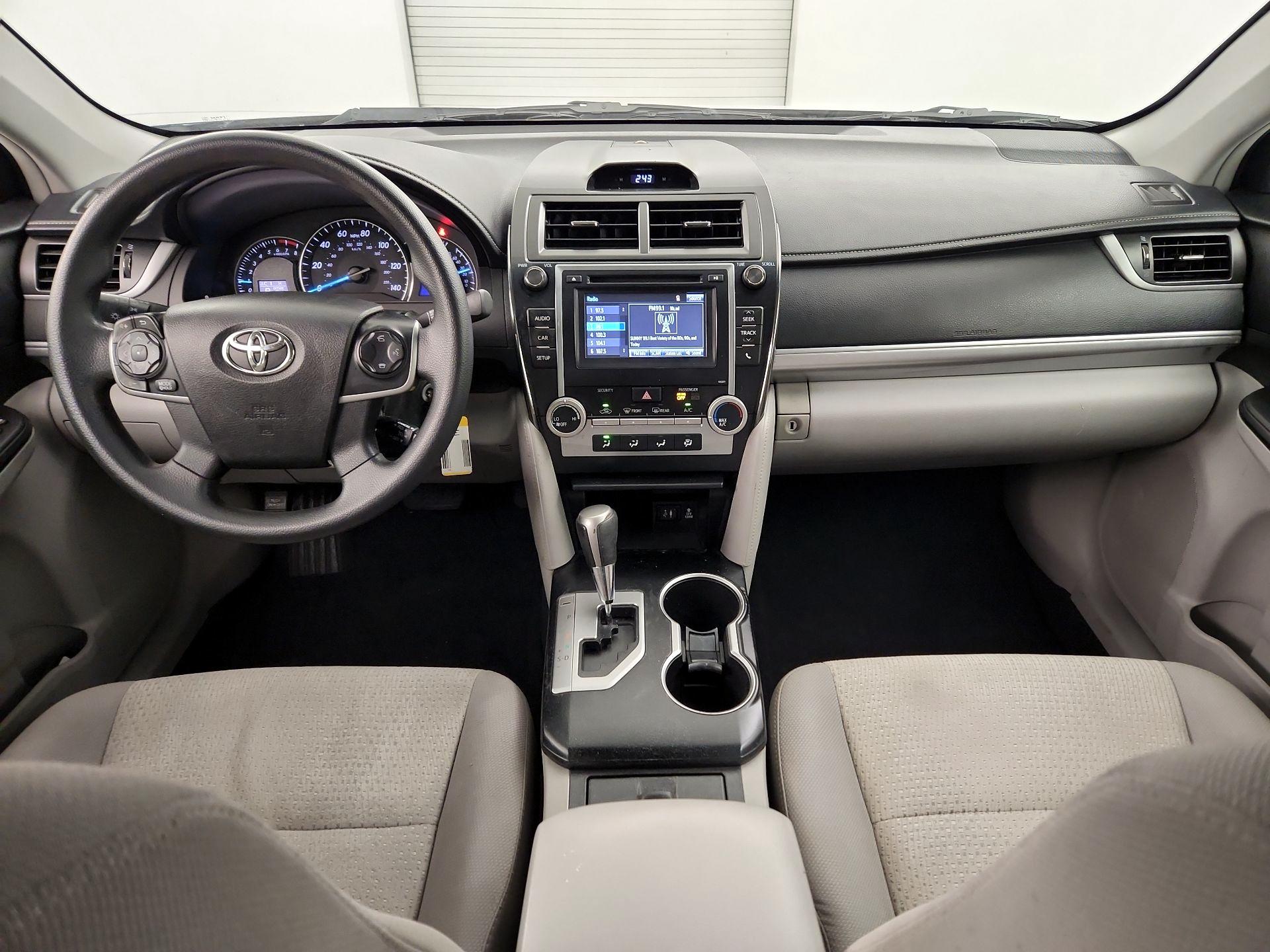 Thumbnail: 2014 Toyota Camry - 9