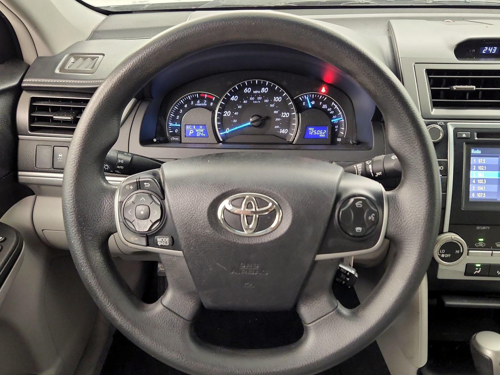 Thumbnail: 2014 Toyota Camry - 10