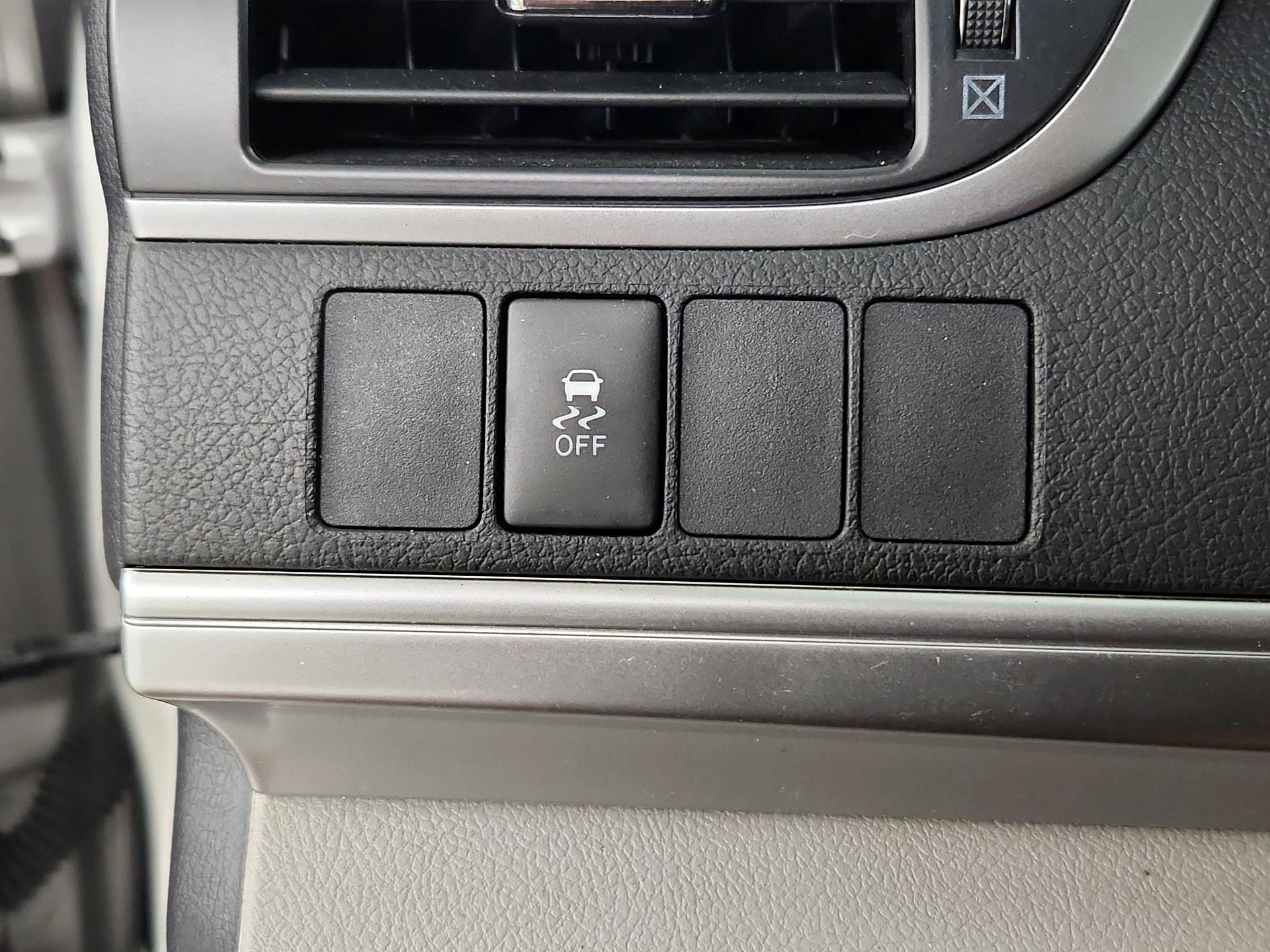 Thumbnail: 2014 Toyota Camry - 13