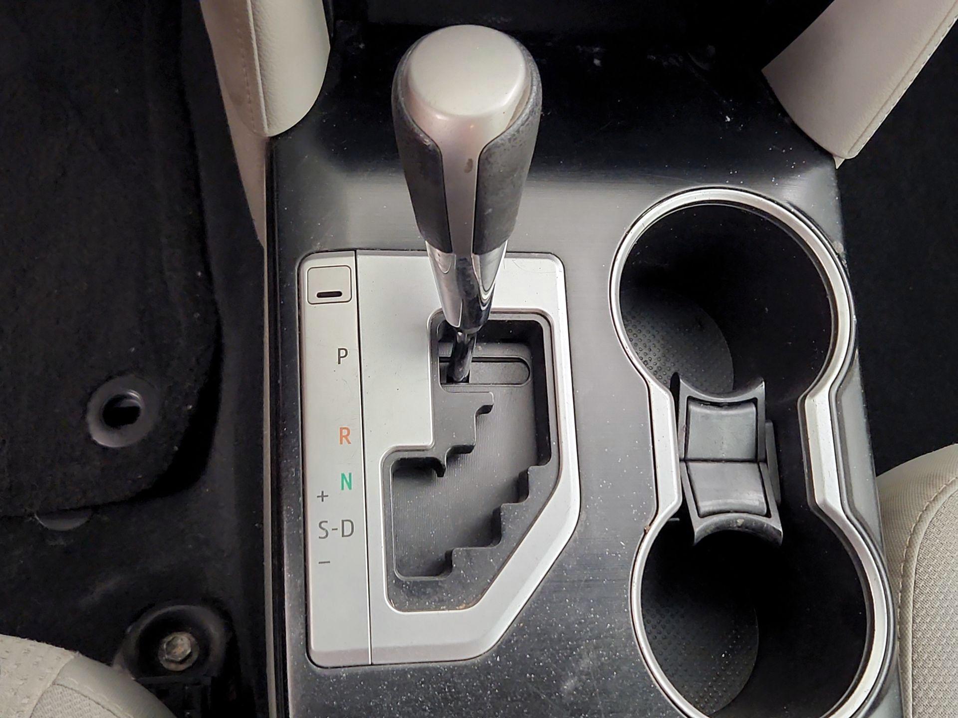 Thumbnail: 2014 Toyota Camry - 17