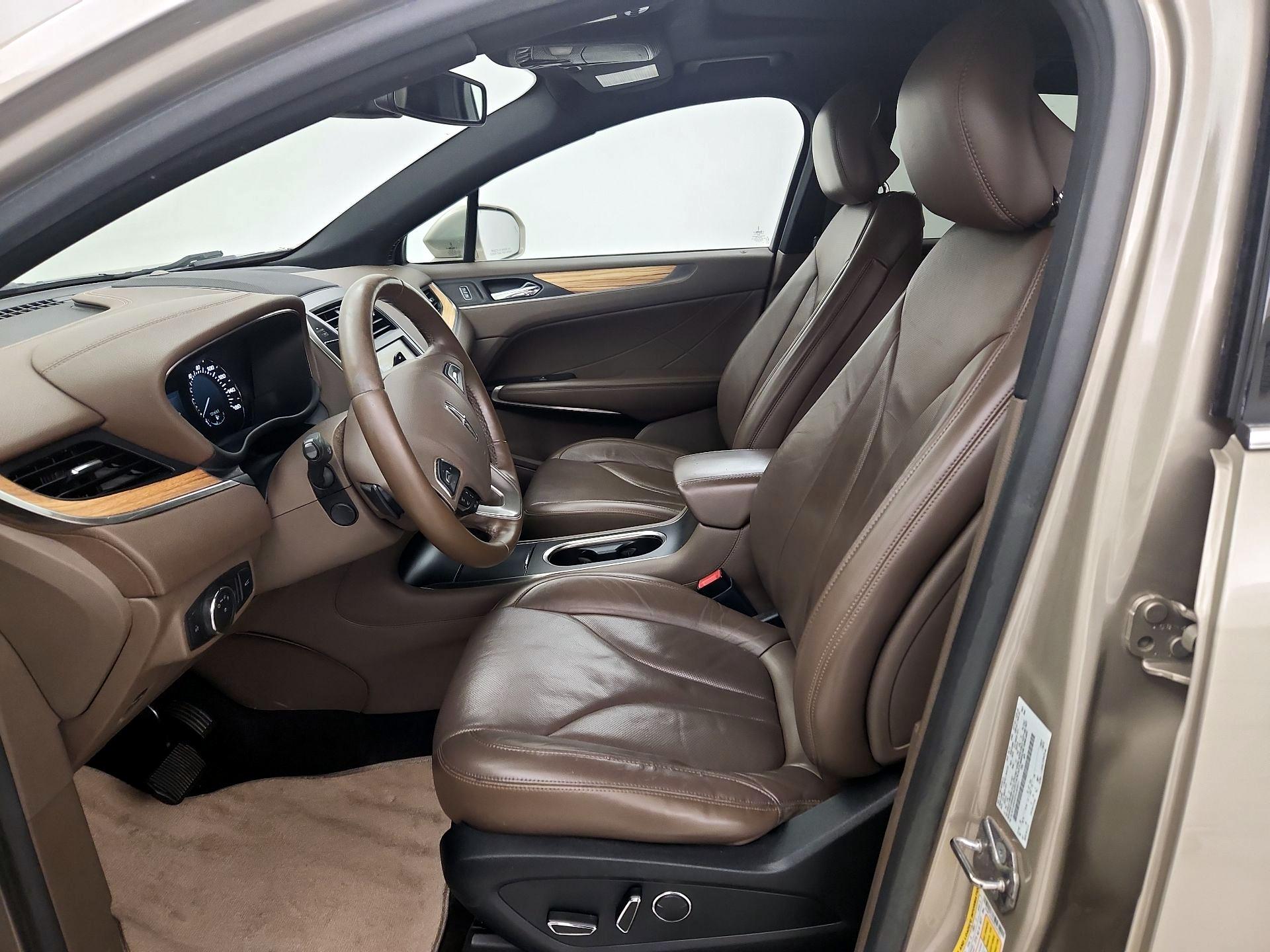 Thumbnail: 2015 Lincoln MKC - 11