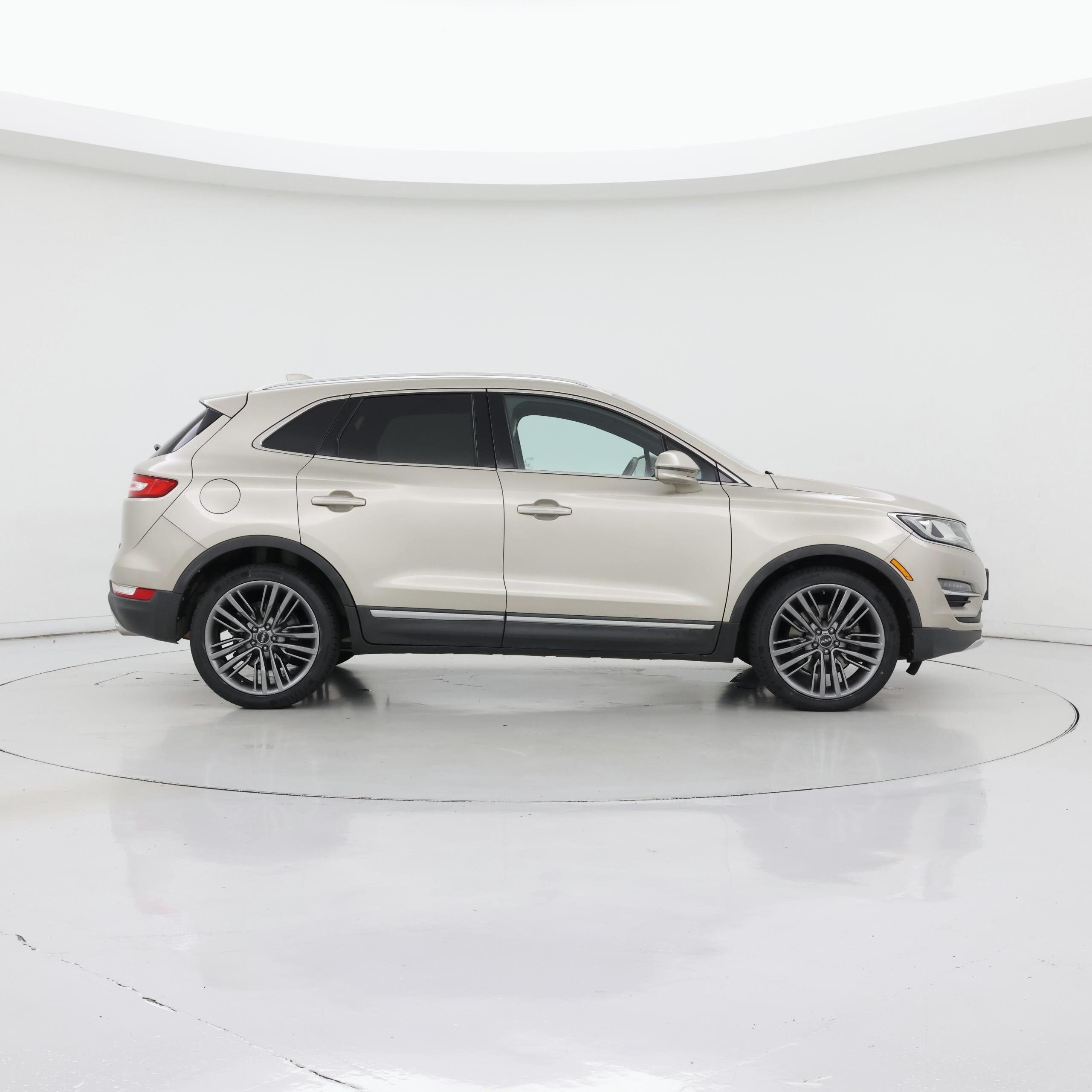Thumbnail: 2015 Lincoln MKC - 7
