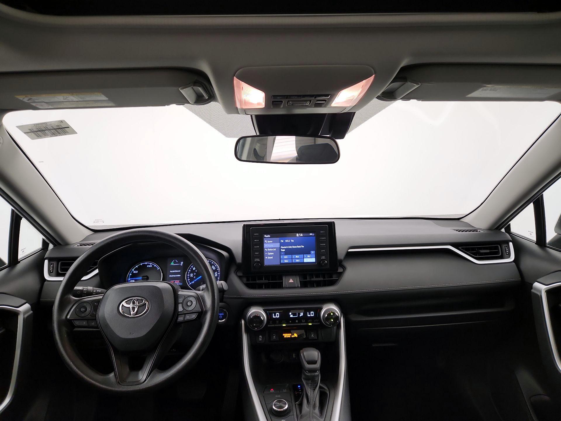 Thumbnail: 2019 Toyota RAV4 - 9