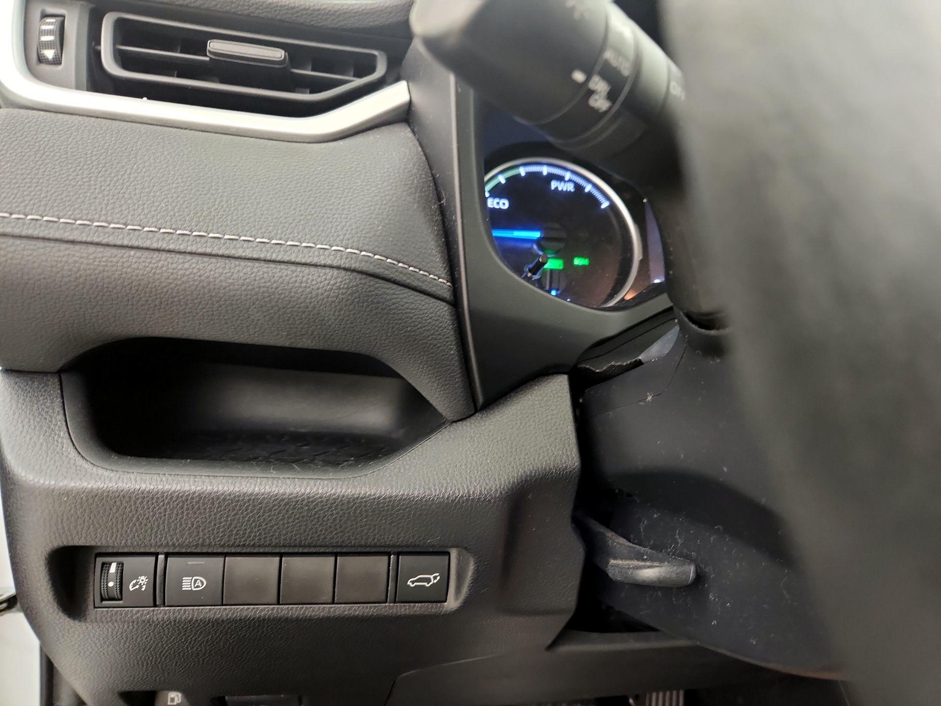 Thumbnail: 2019 Toyota RAV4 - 13