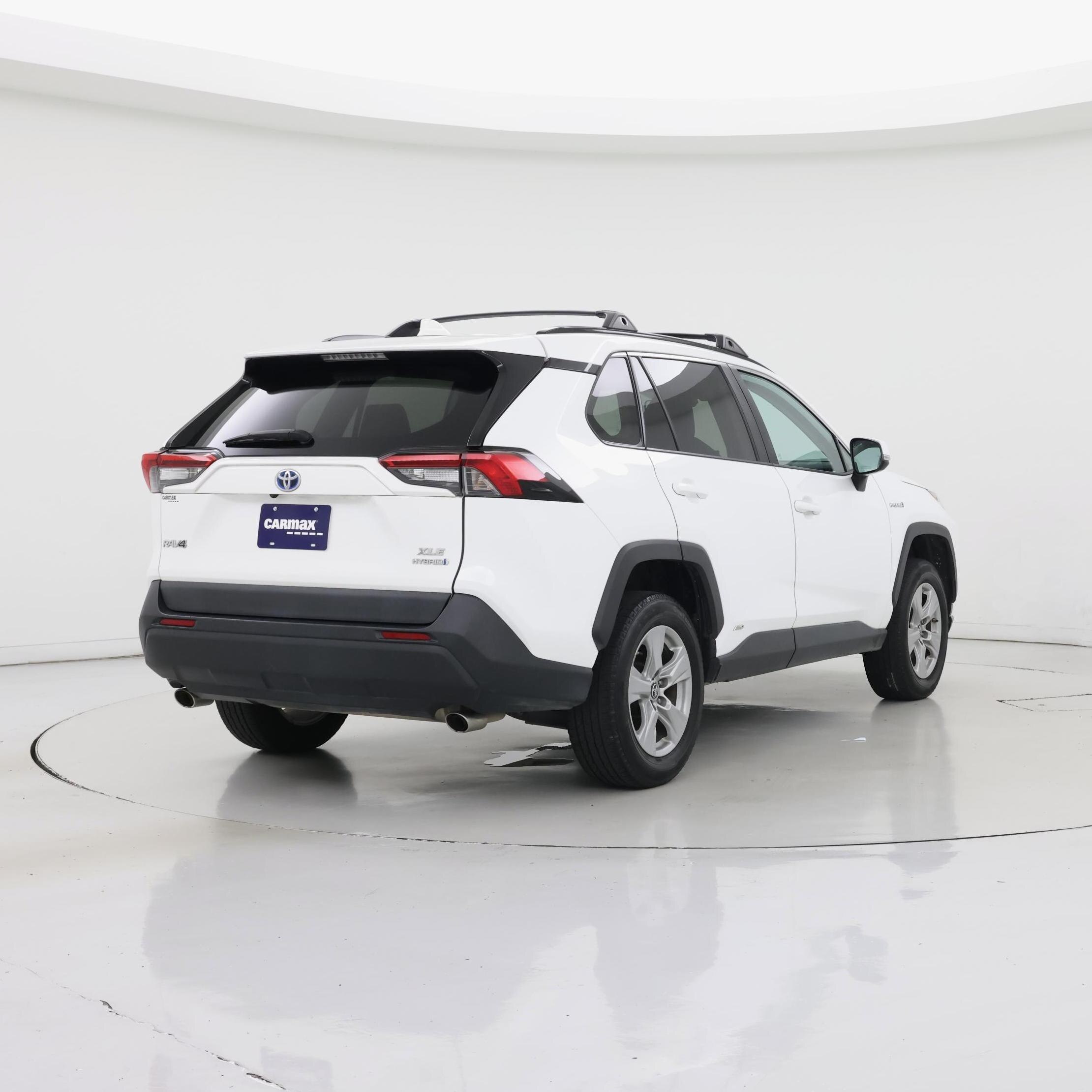 Thumbnail: 2019 Toyota RAV4 - 8