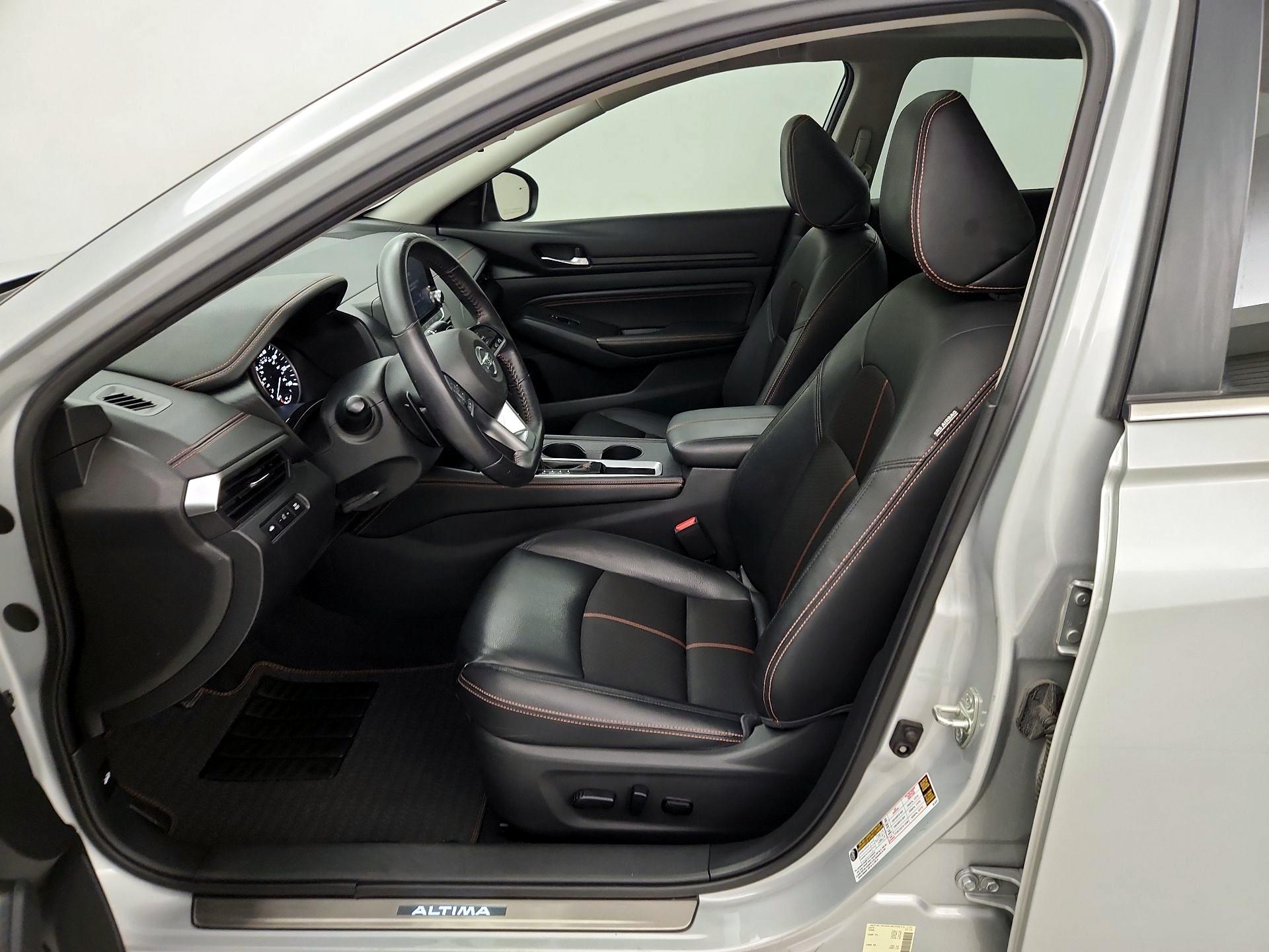 Thumbnail: 2019 Nissan Altima - 11