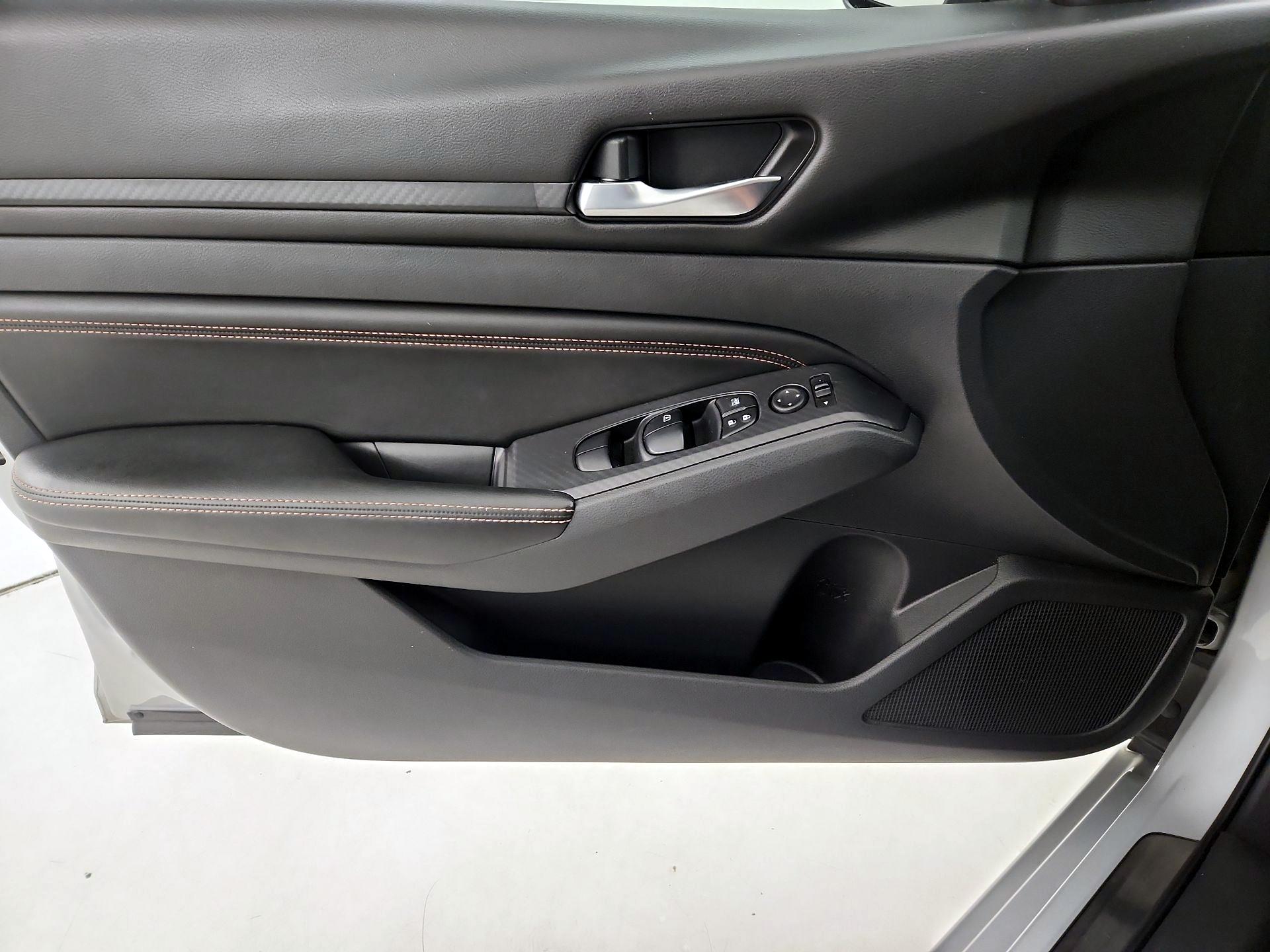 Thumbnail: 2019 Nissan Altima - 12