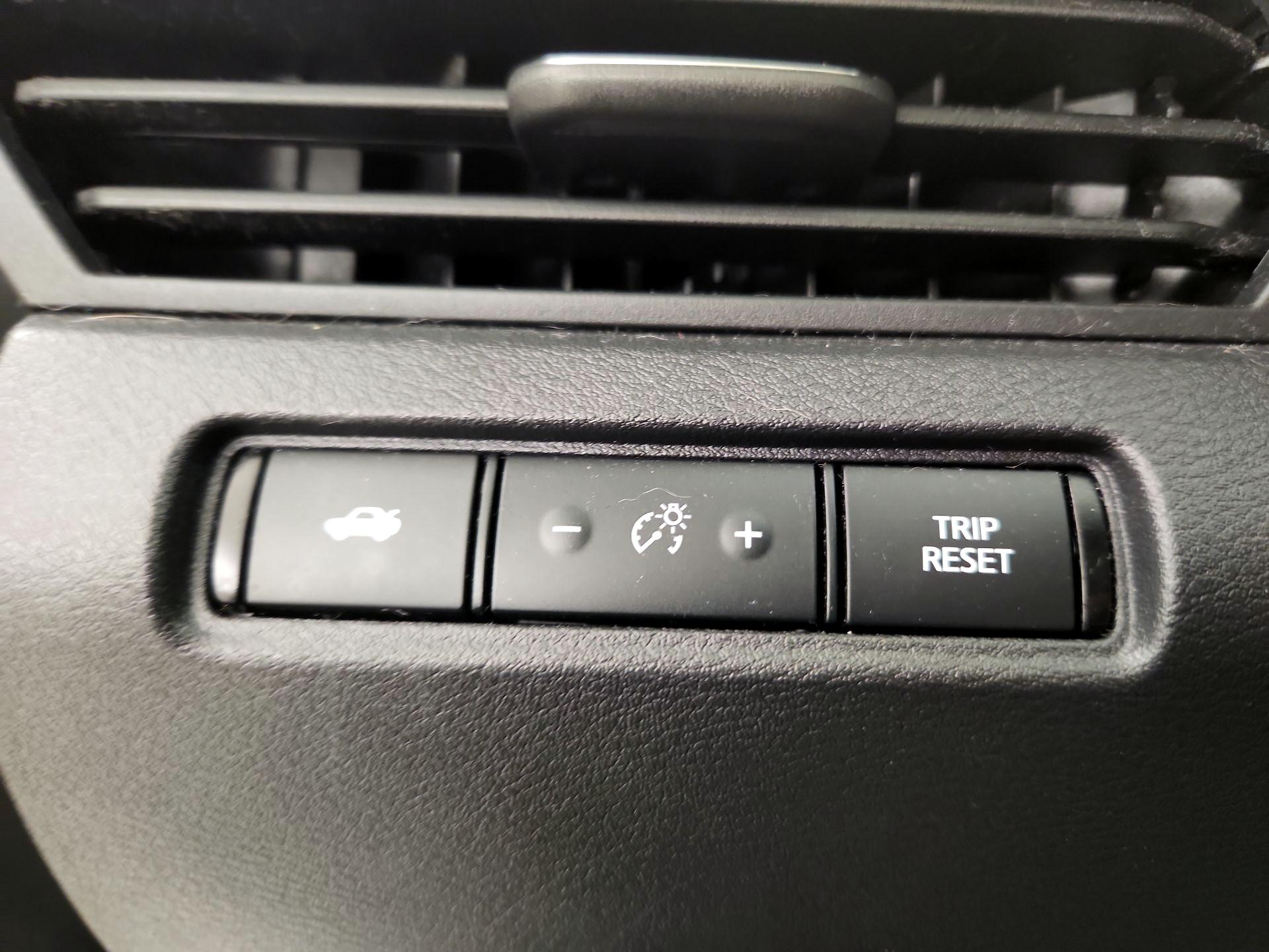Thumbnail: 2019 Nissan Altima - 13
