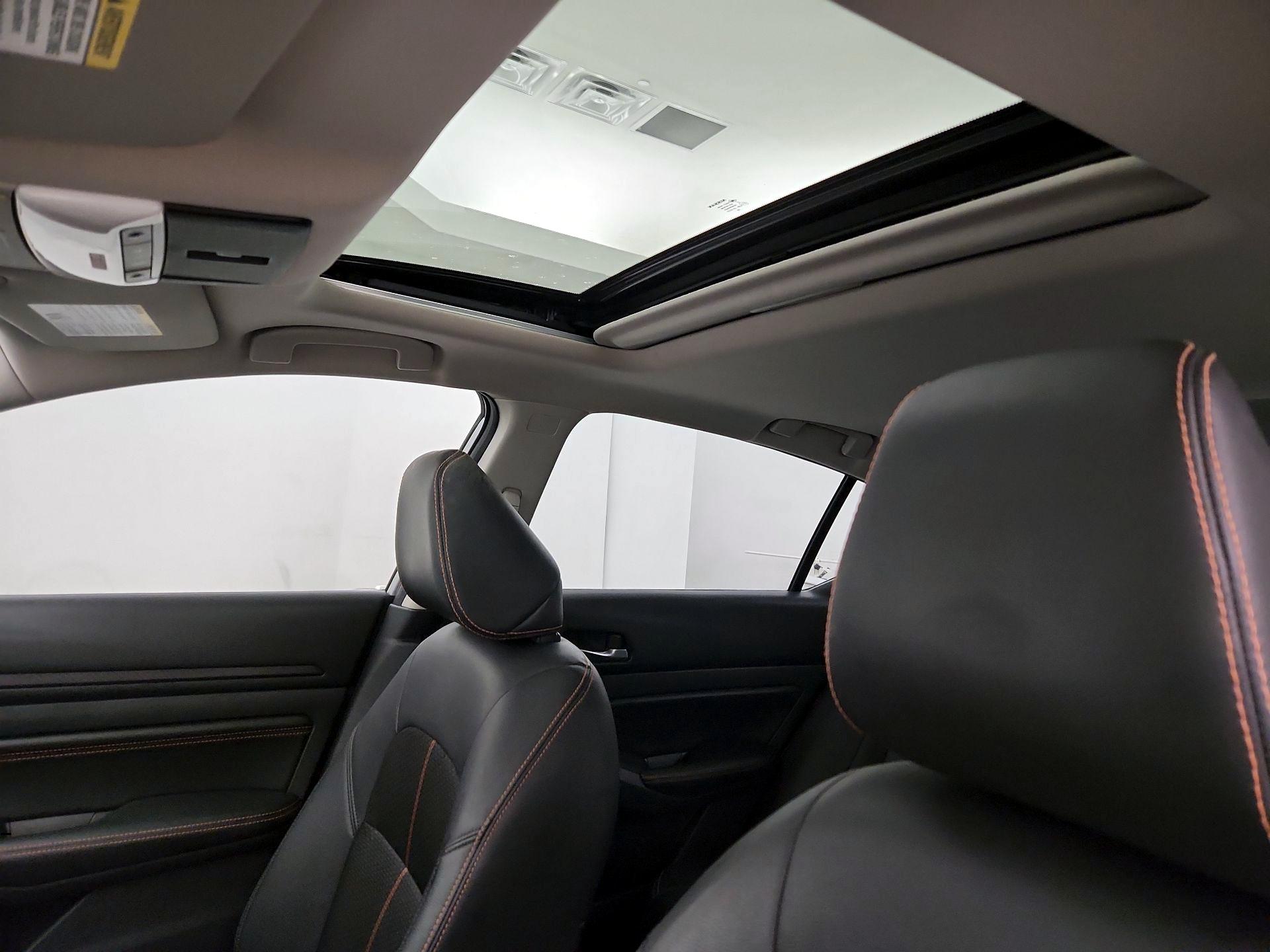 Thumbnail: 2019 Nissan Altima - 19