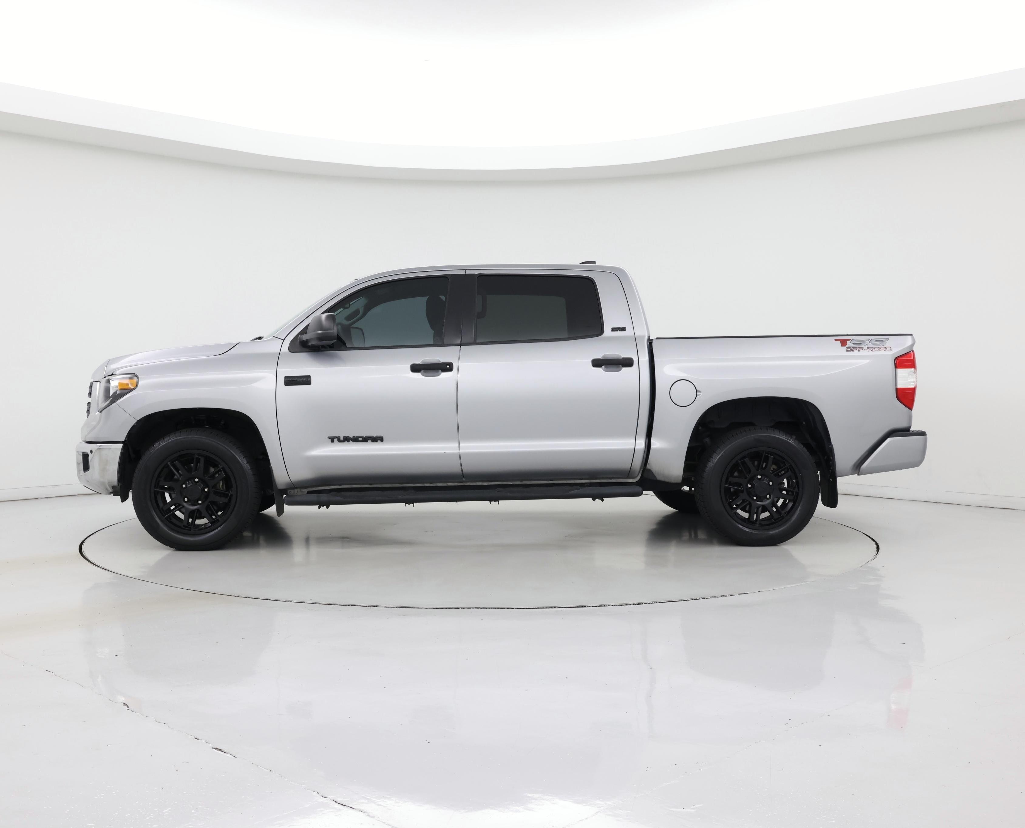 Thumbnail: 2021 Toyota Tundra - 3