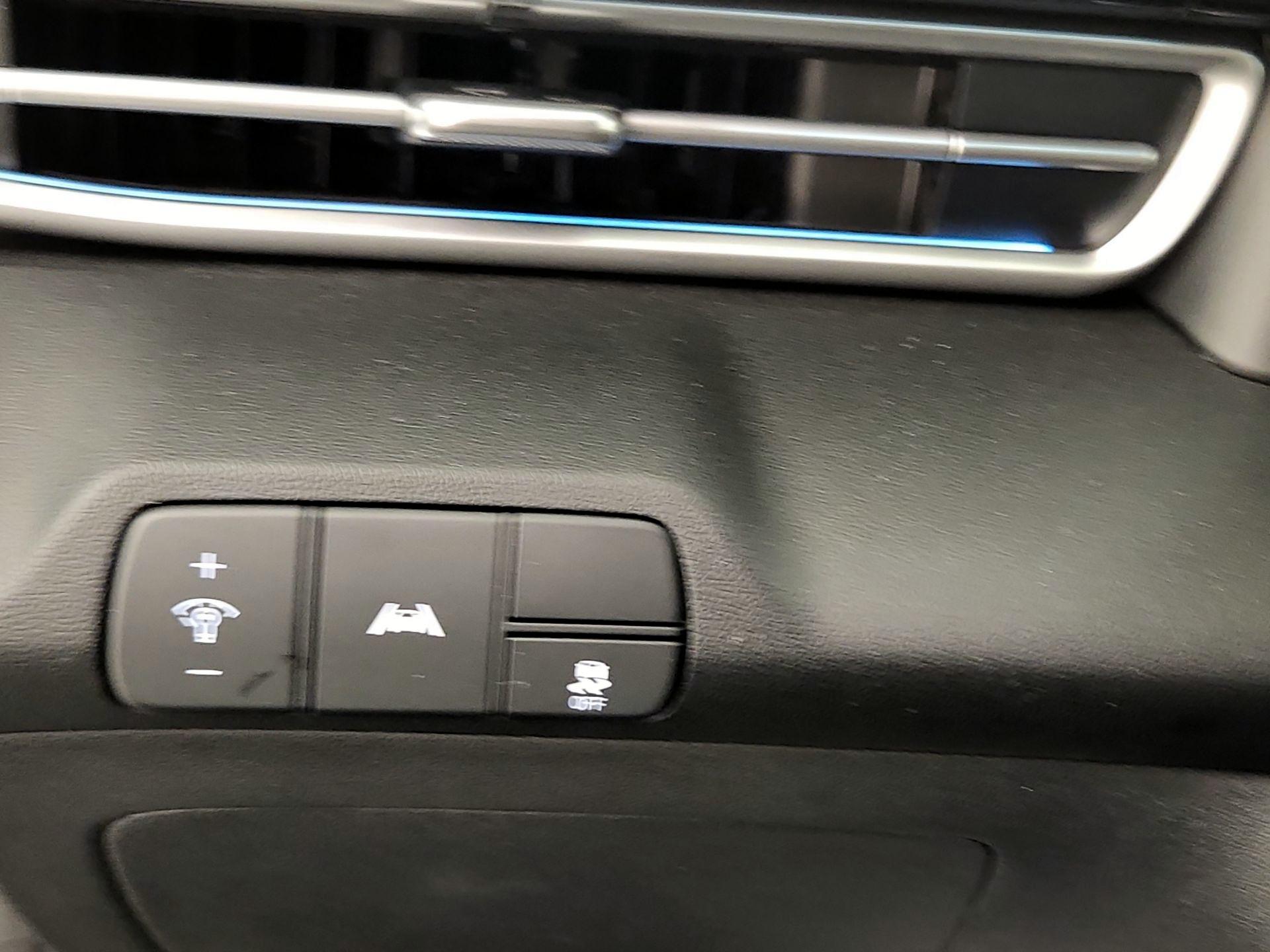 Thumbnail: 2022 Hyundai Elantra - 13