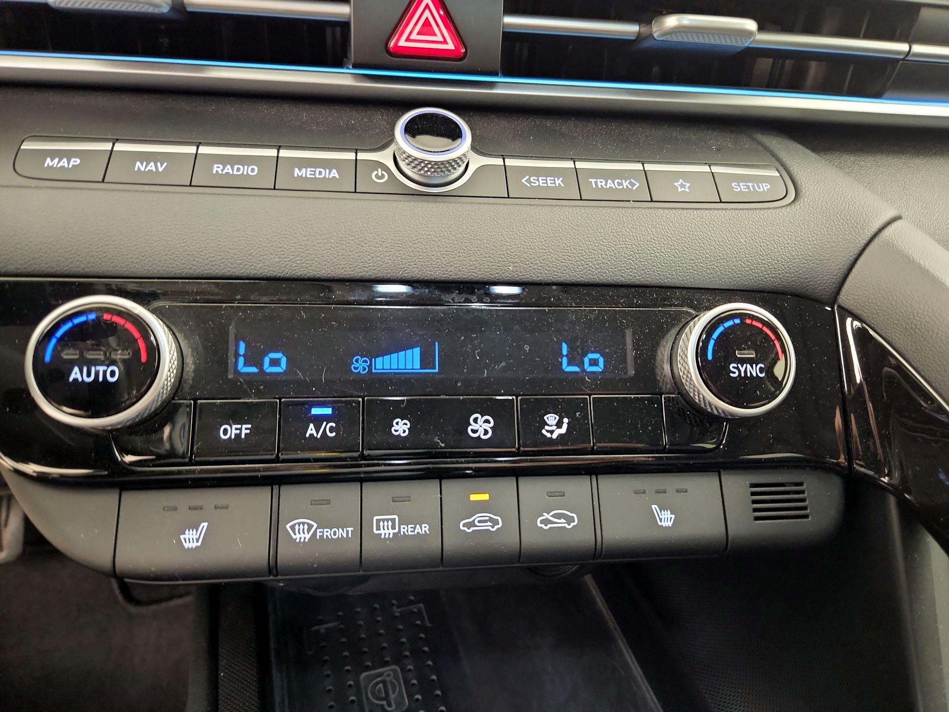 Thumbnail: 2022 Hyundai Elantra - 16