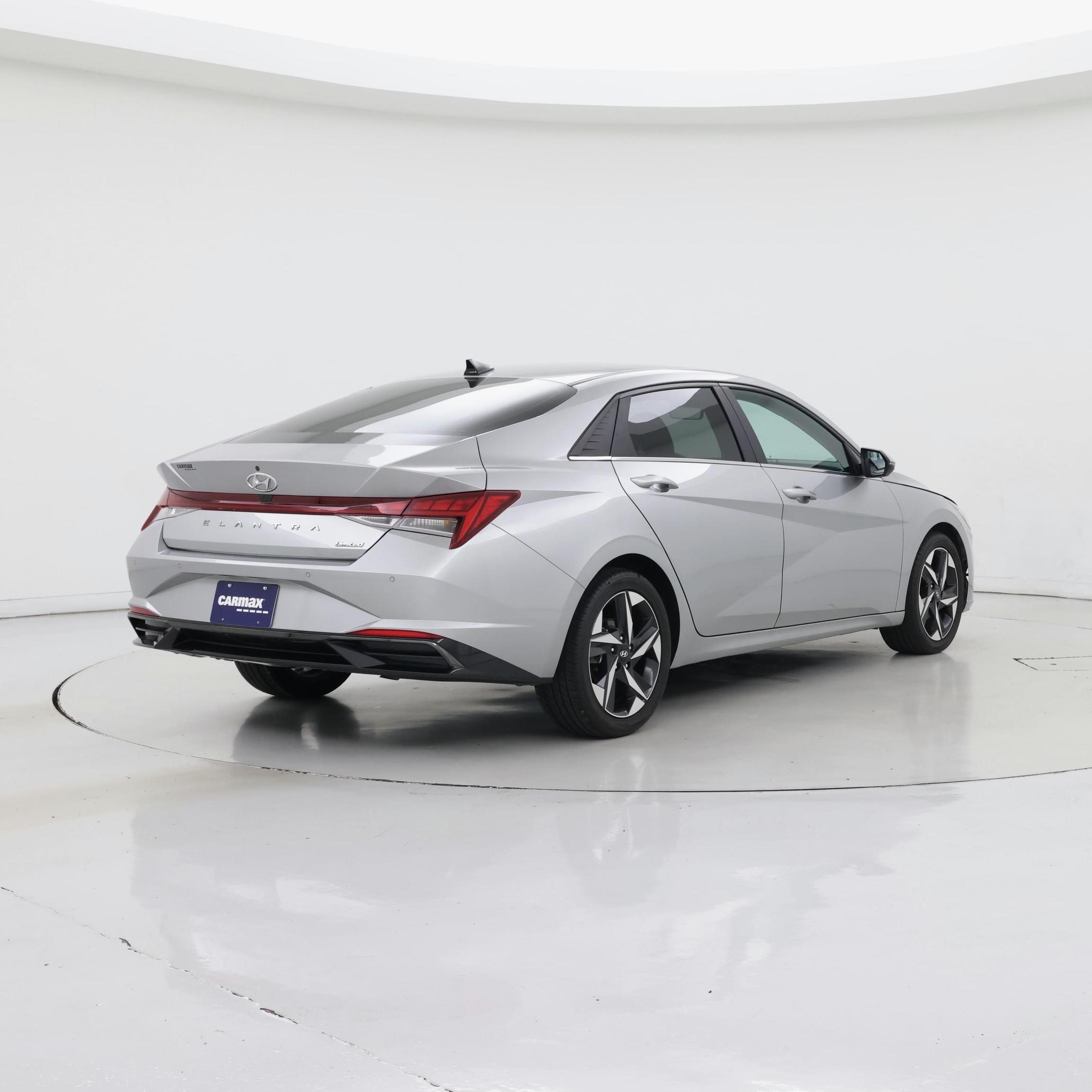 Thumbnail: 2022 Hyundai Elantra - 8