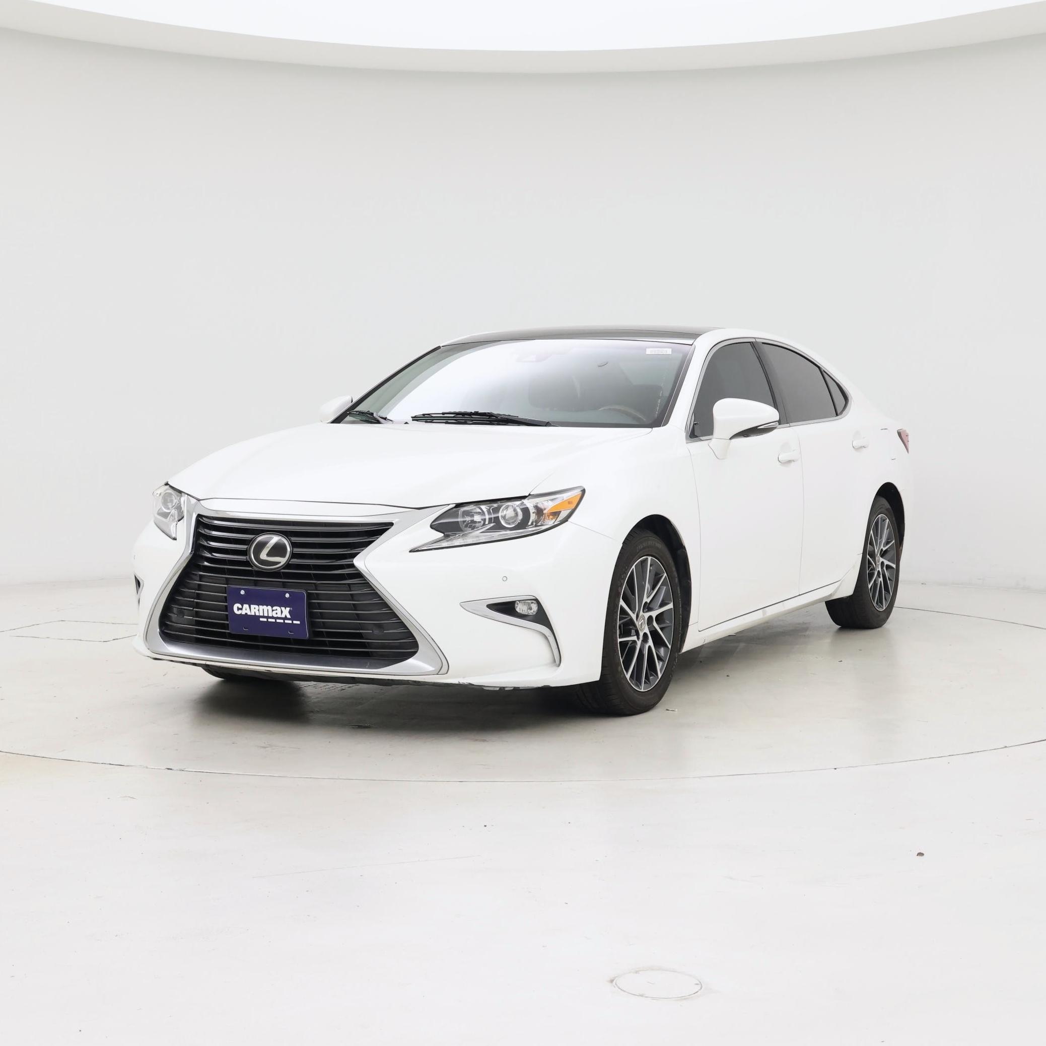 Thumbnail: 2017 Lexus ES - 4