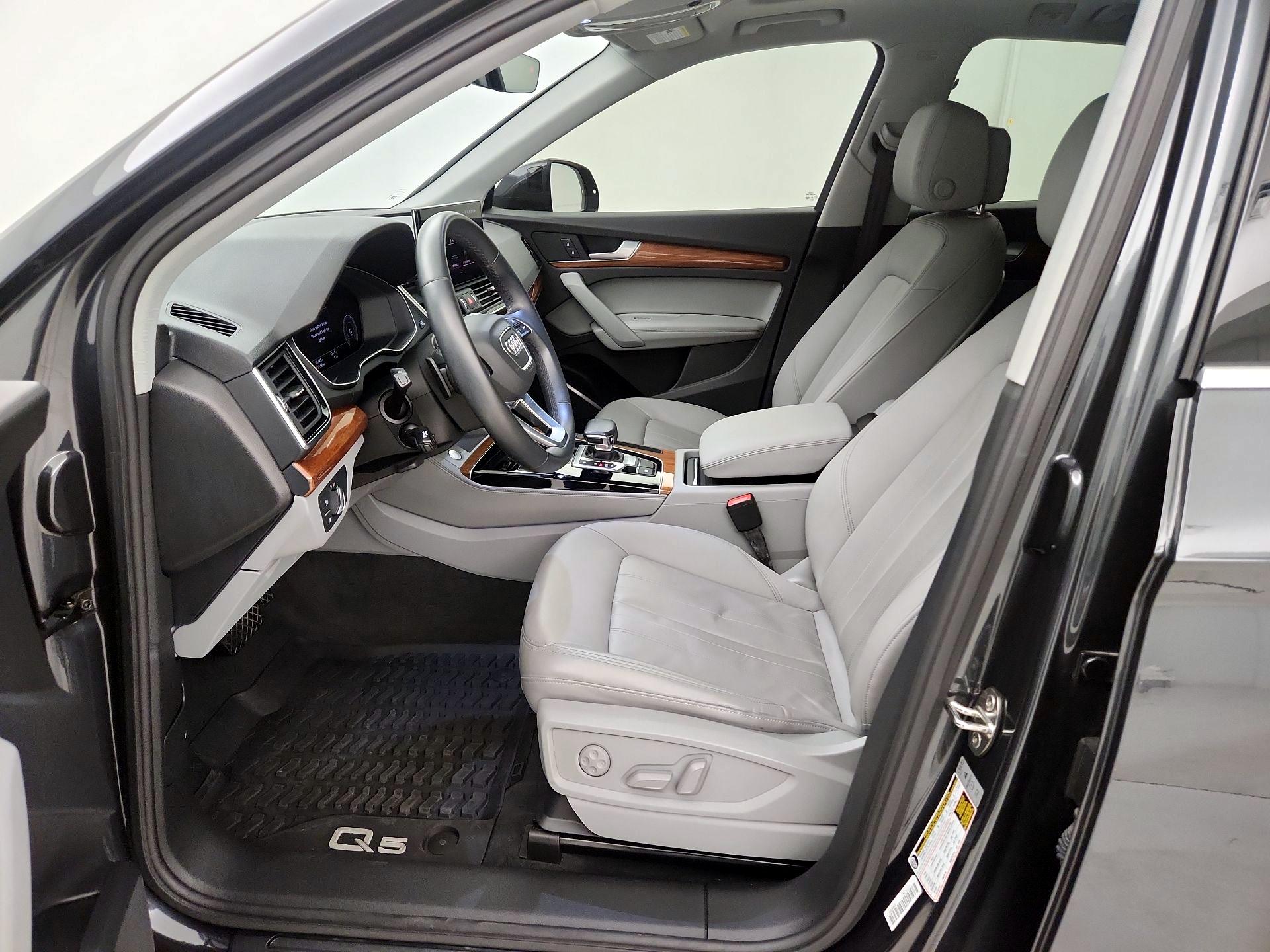 Thumbnail: 2021 Audi Q5 - 11