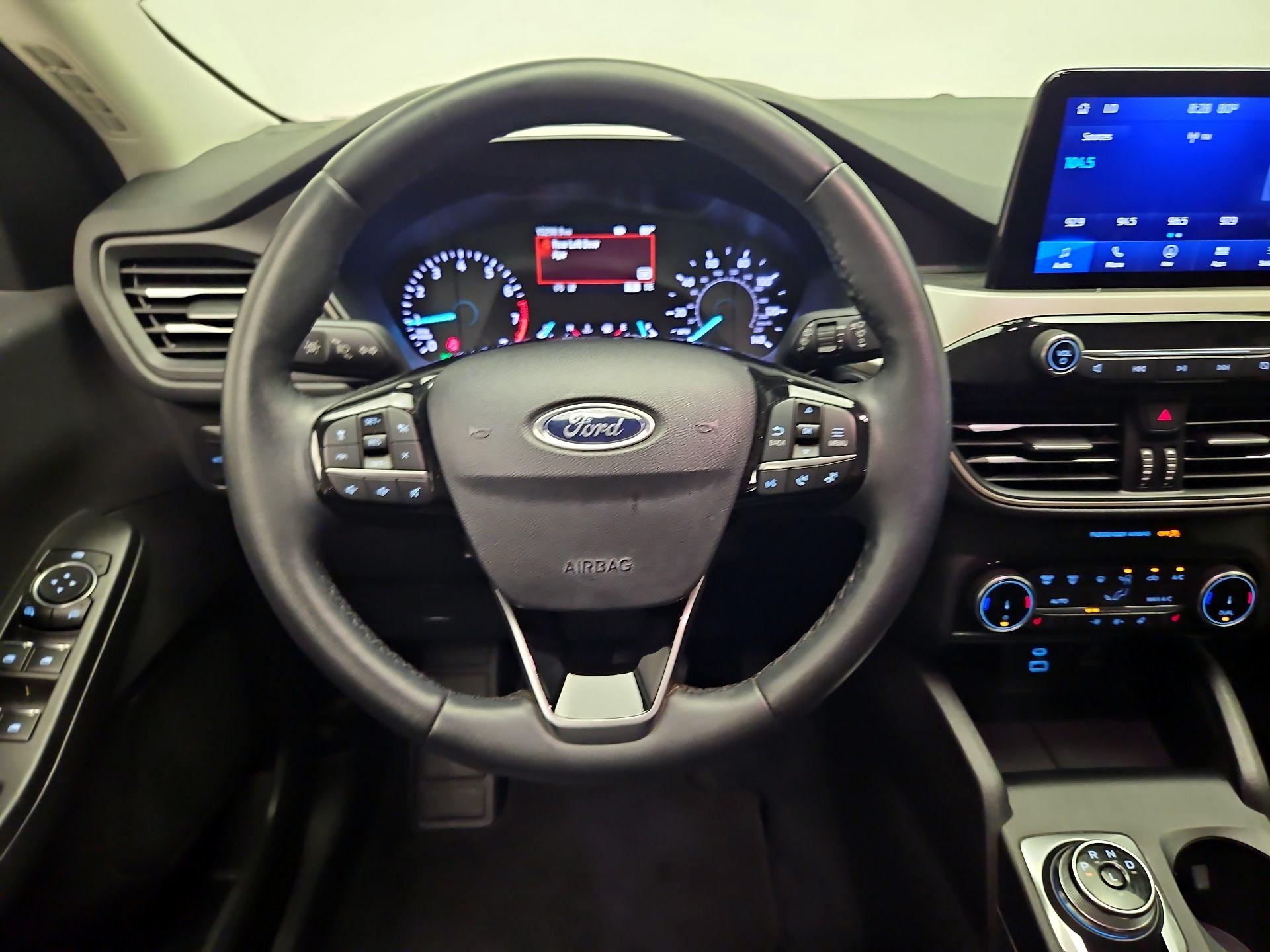 Thumbnail: 2022 Ford Escape - 10