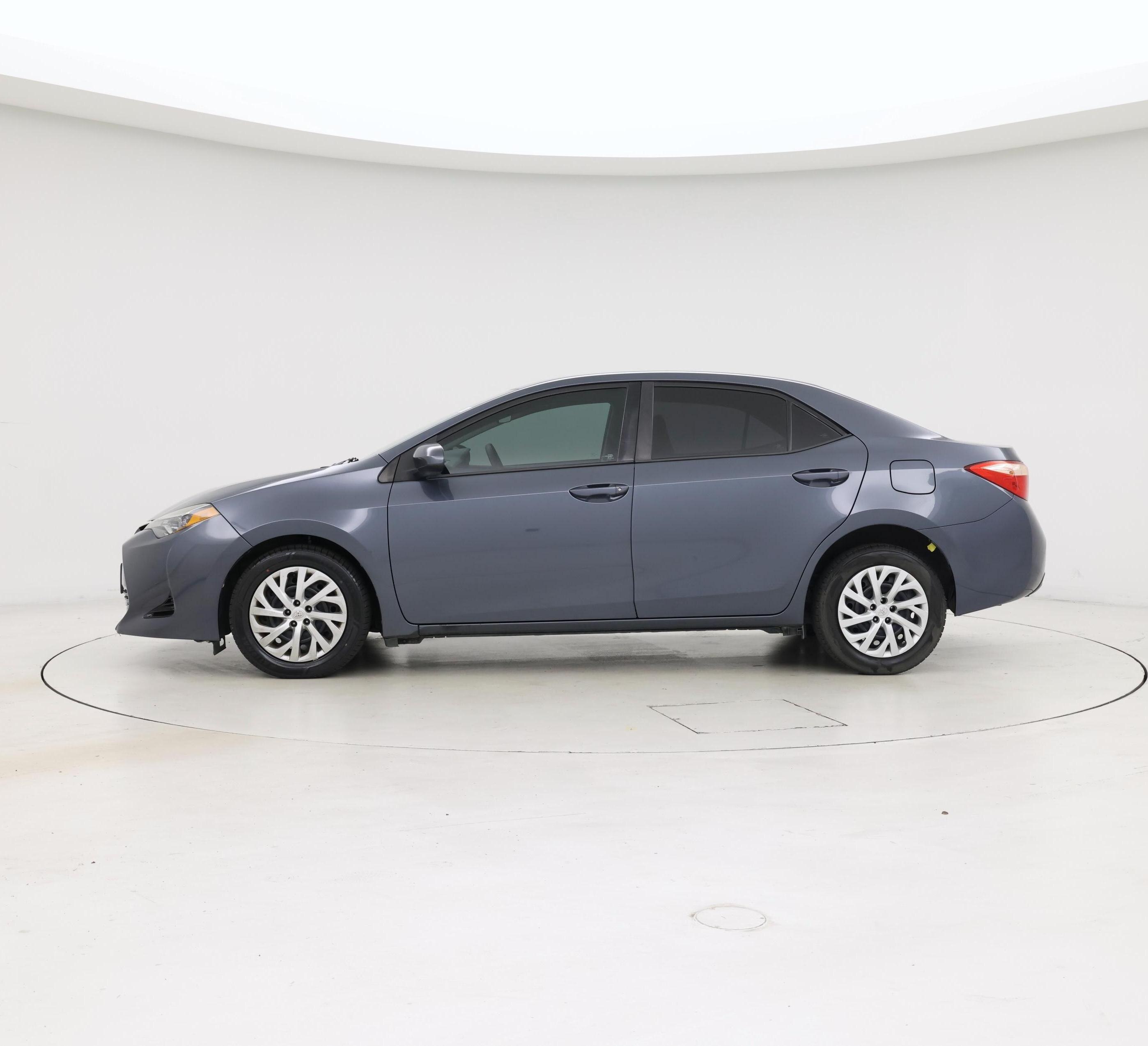 Thumbnail: 2018 Toyota Corolla - 3