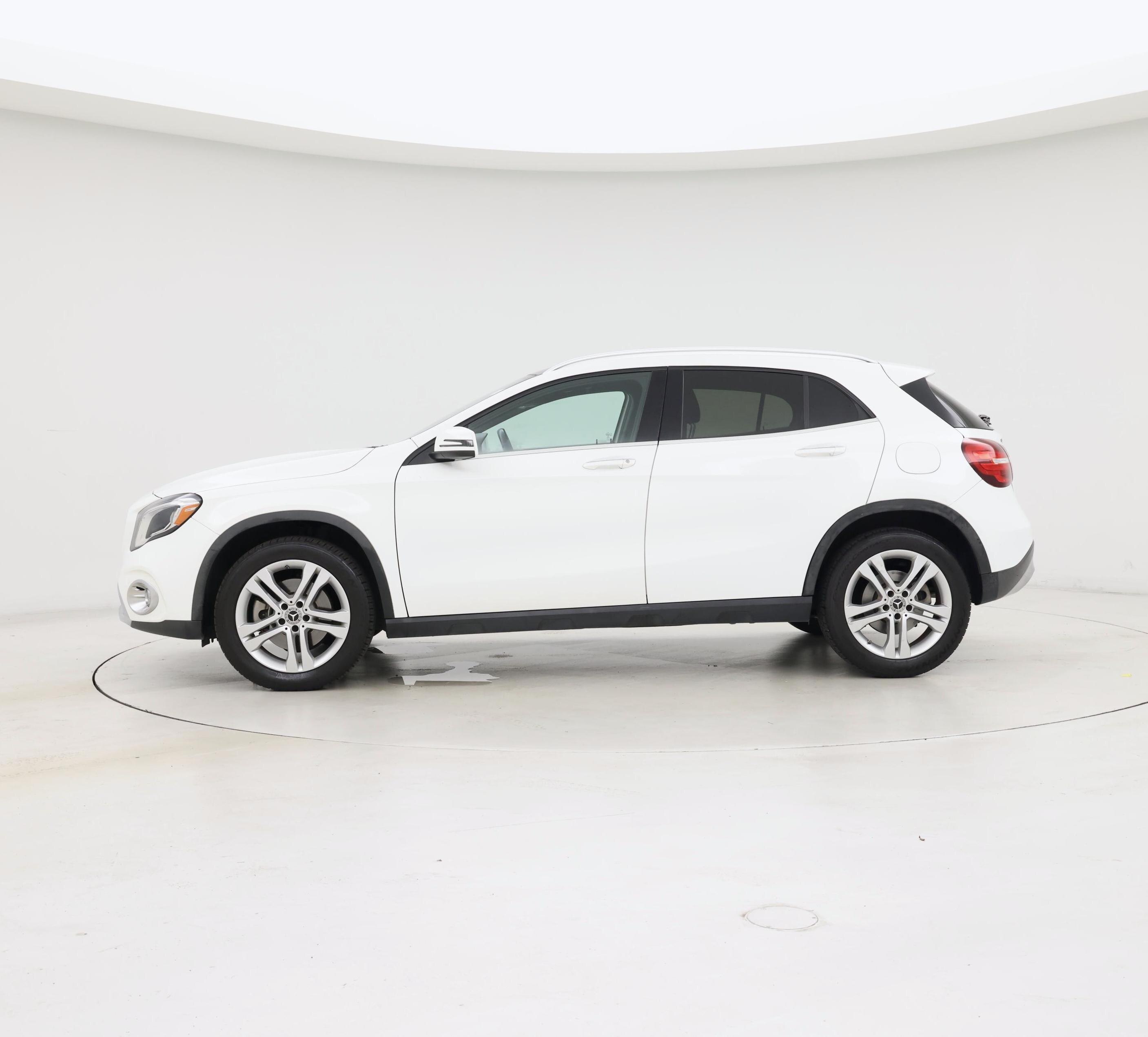 Thumbnail: 2018 Mercedes-Benz GLA - 3