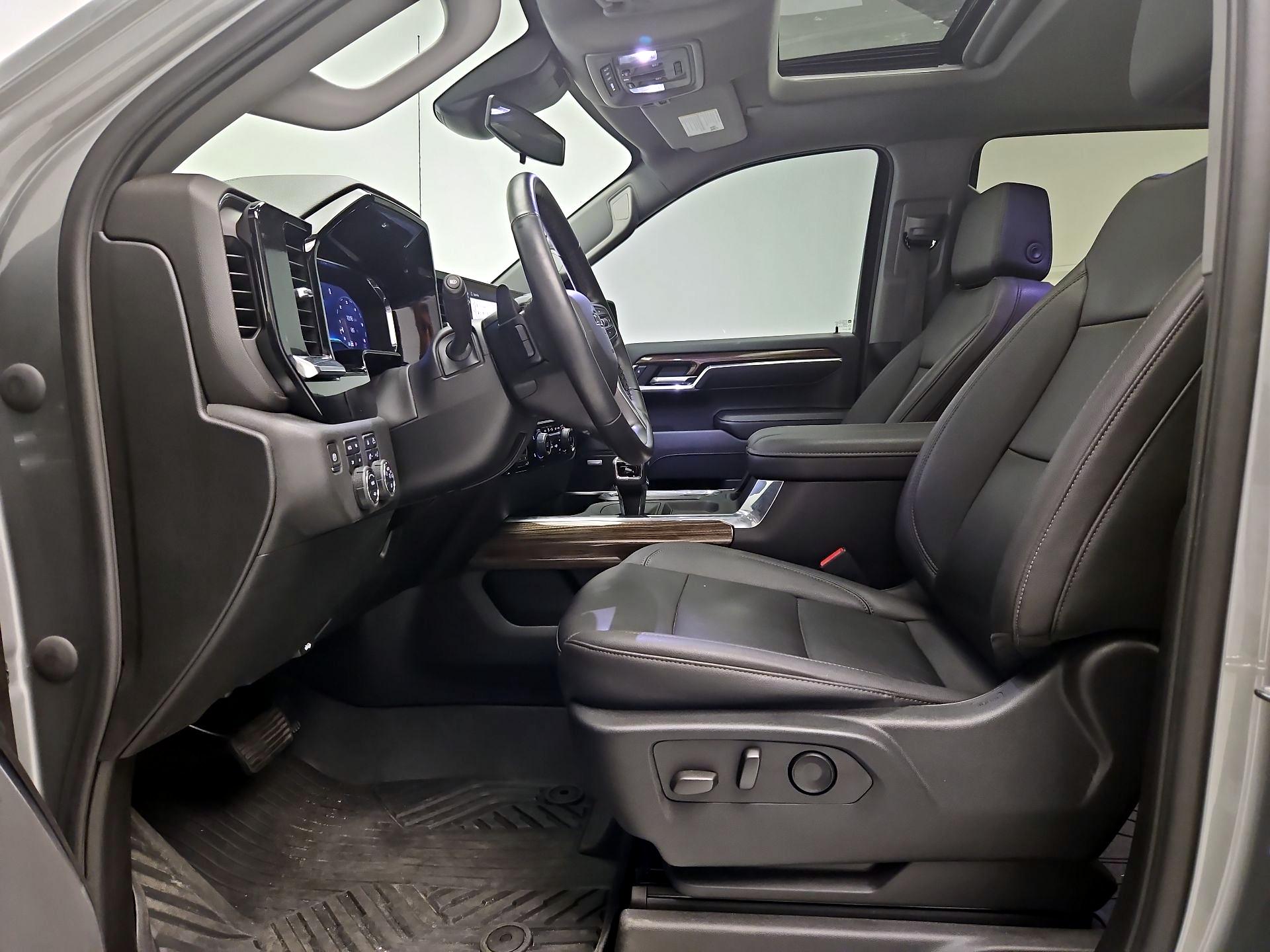 Thumbnail: 2023 Chevrolet Silverado 1500 - 11